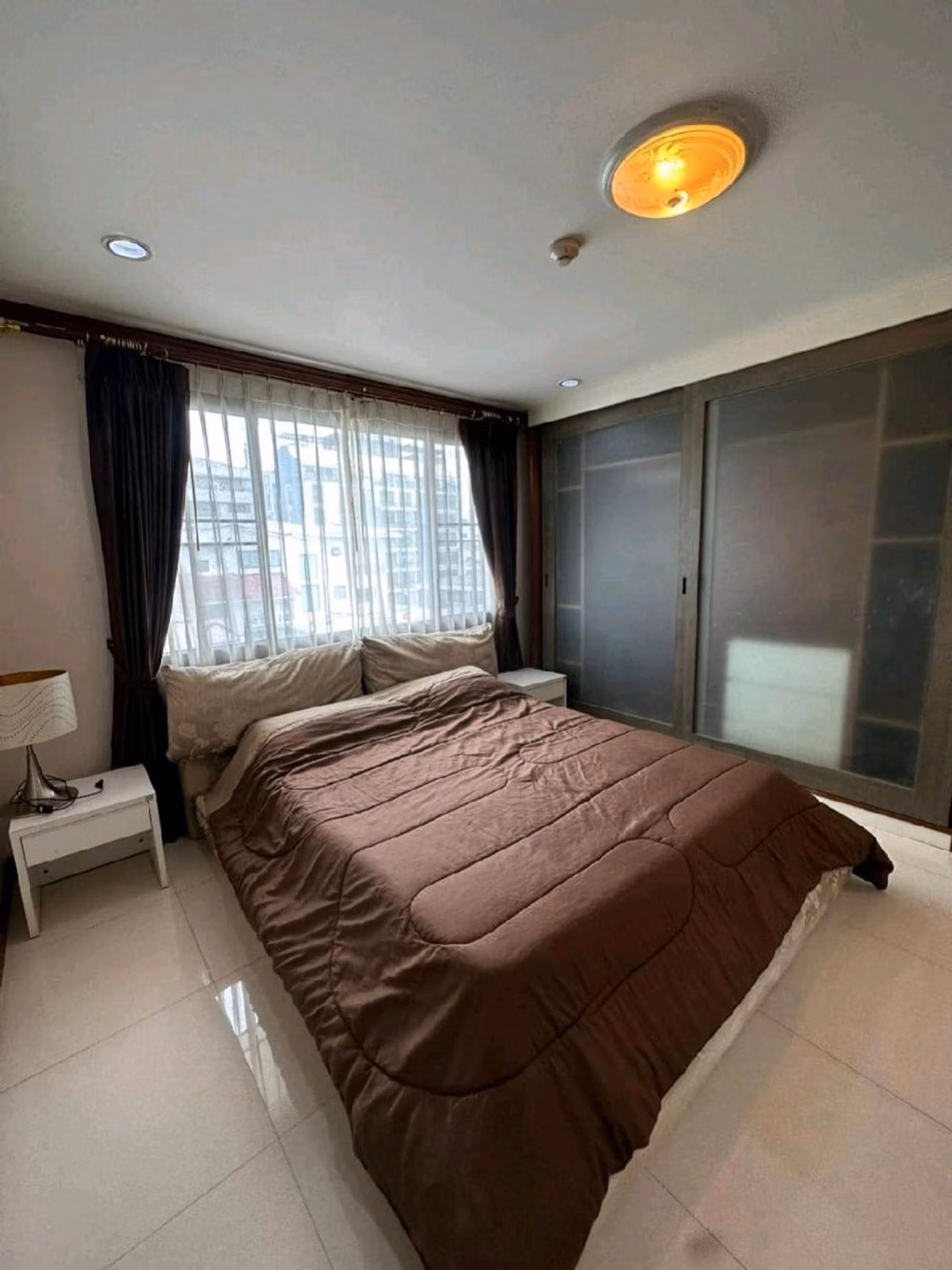 27 Bed Commercial for Rent in Watthana - Image 13