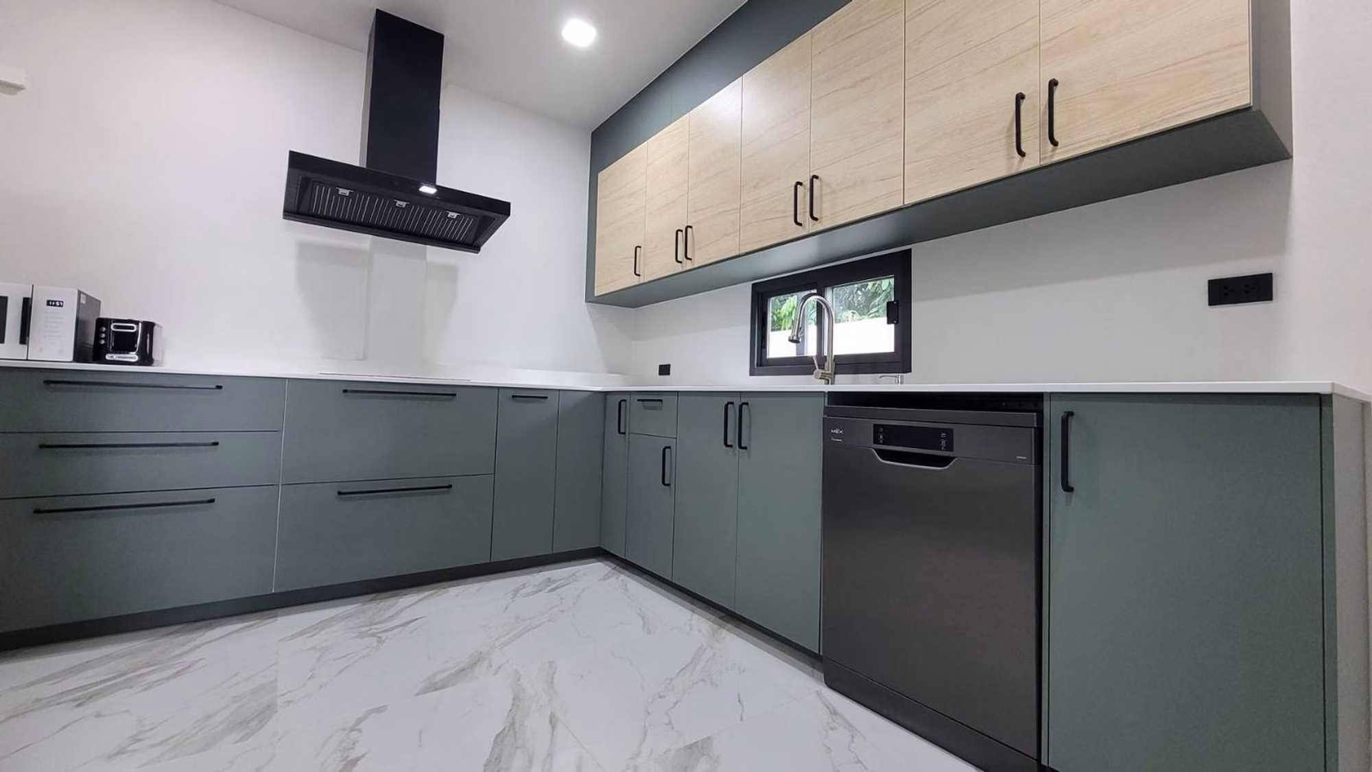 4 Bed House for Sale in Hang Dong - Image 7