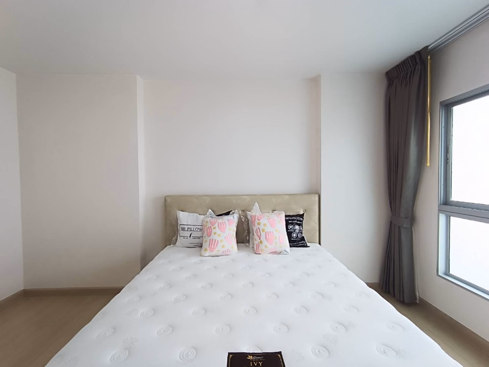 1 Bed Condo for Rent in Huai Khwang - Image 8