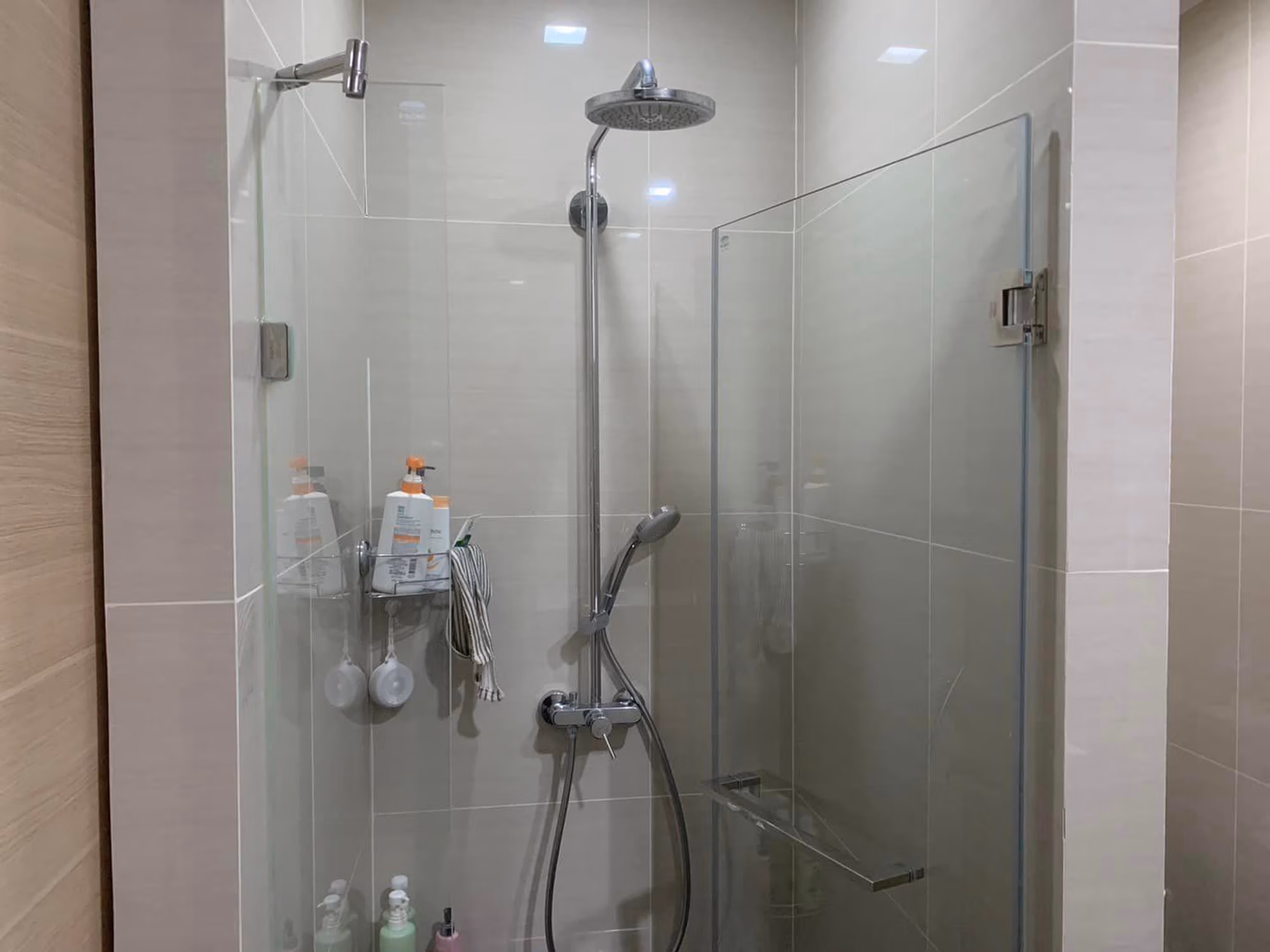 2 Bed Condo for Sale in Khlong Toei - Image 5
