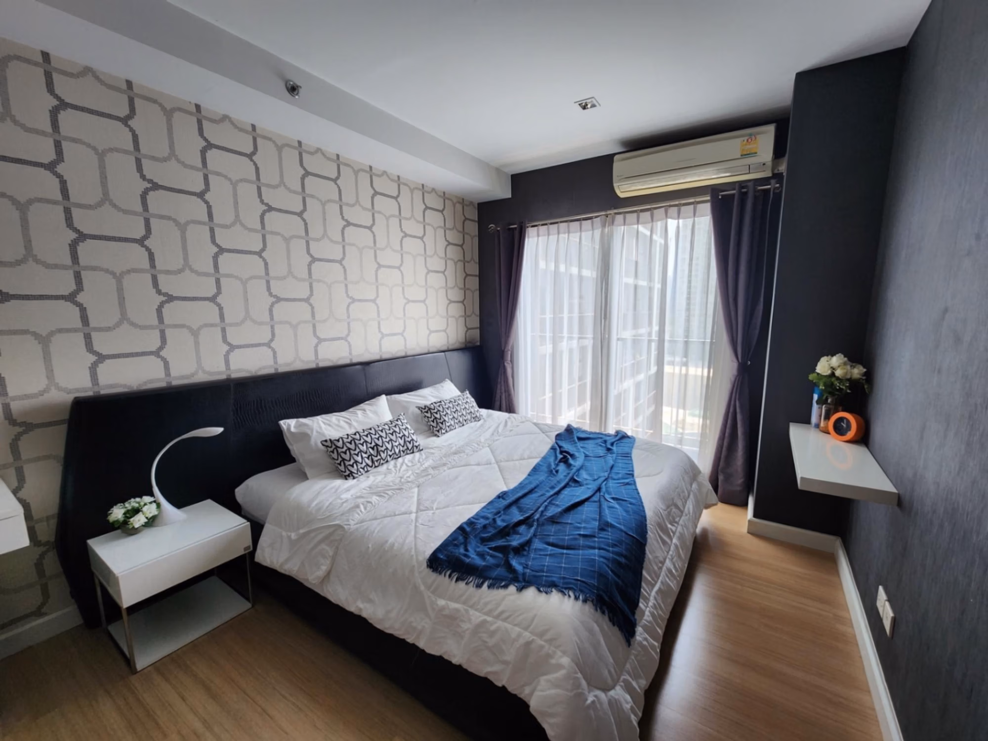 1 Bed Condo for Rent in Sathon - Image 2
