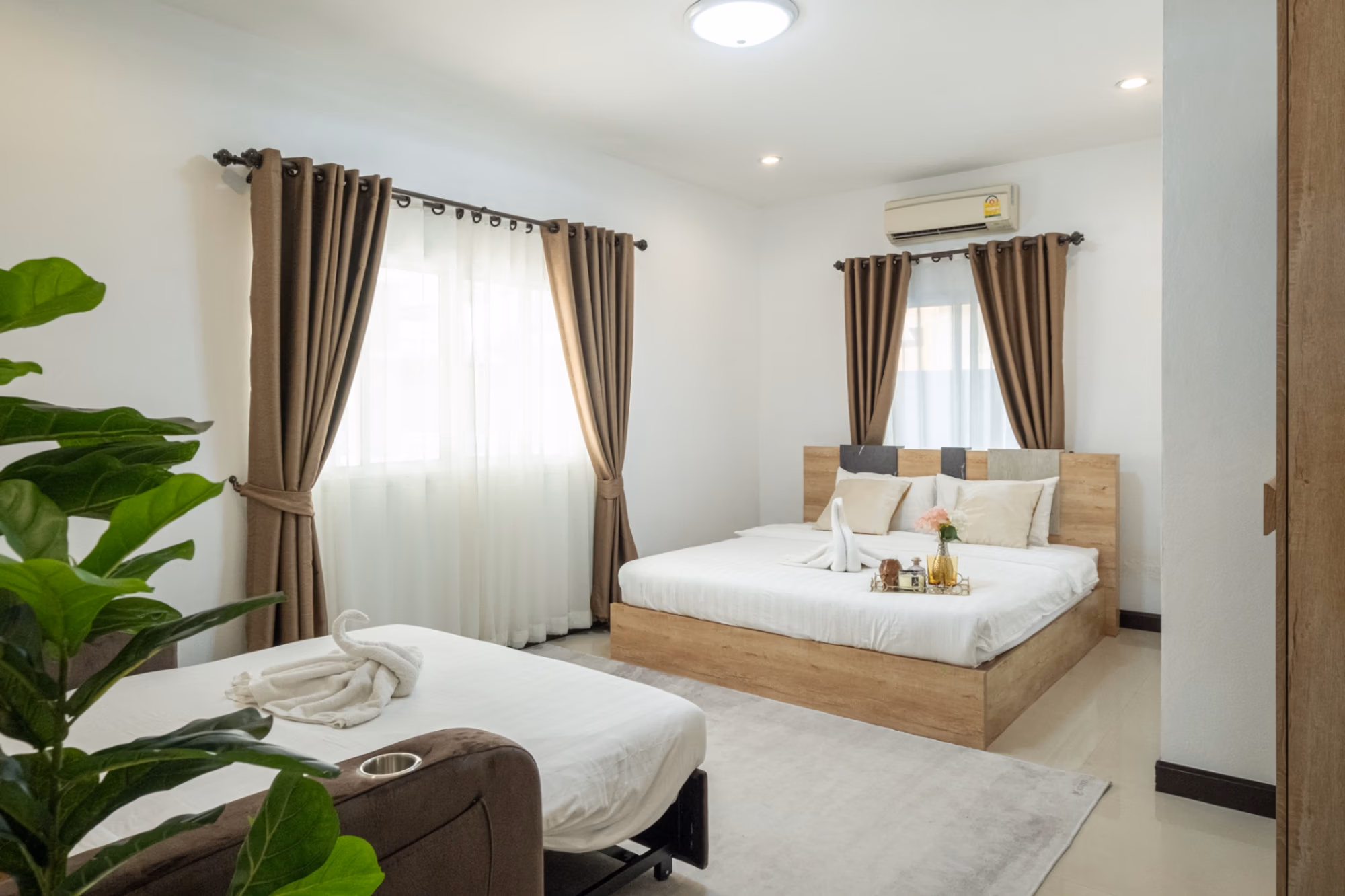 4 Bed House for Rent in Mueang Chiang Mai - Image 11