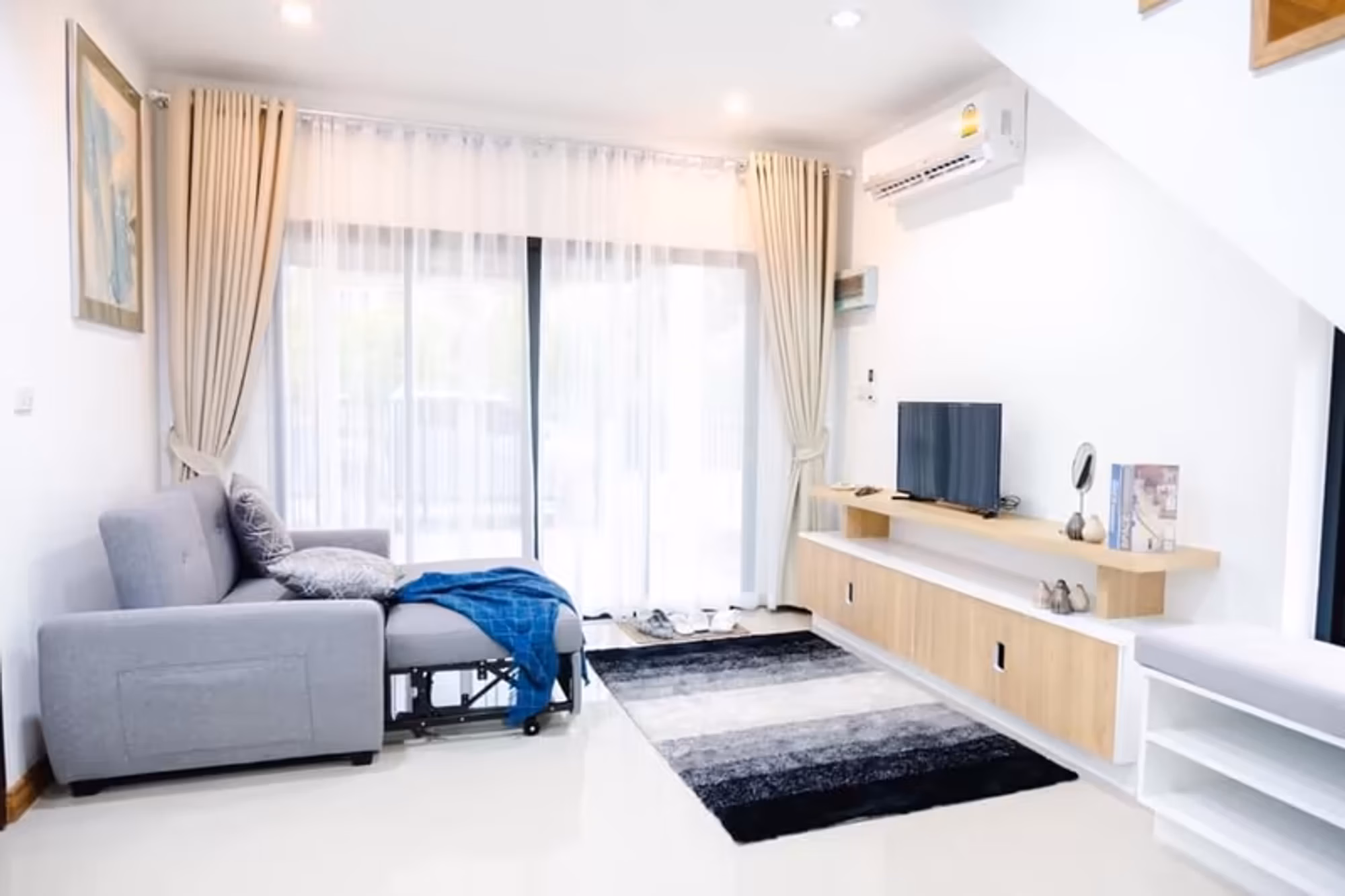 2 Bedroom House - Image 2