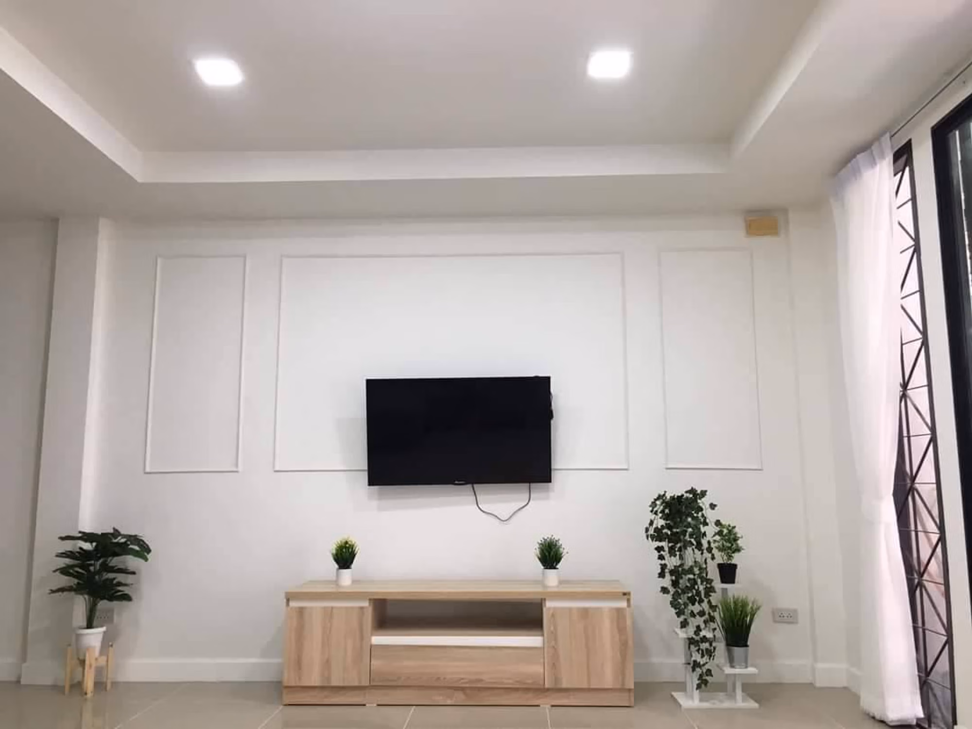 2 Bed Townhouse for Rent in Mueang Chiang Mai District - Image 3
