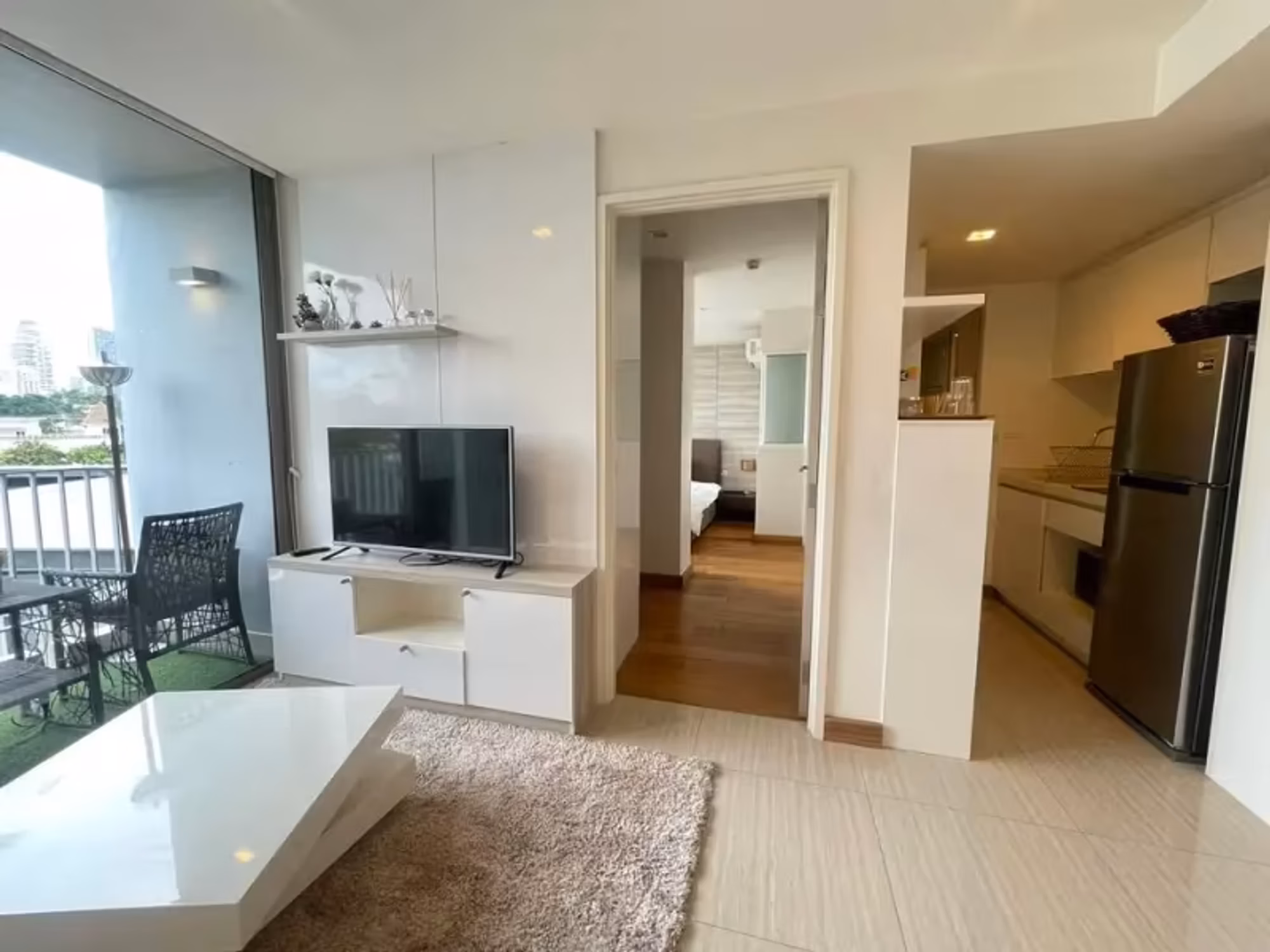 1 Bedroom Condo for Rent at Downtown 49 - Image 3