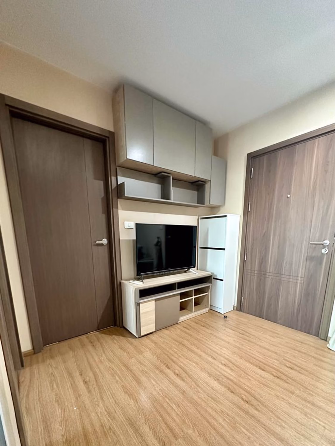1 Bedroom Condo - Image 3