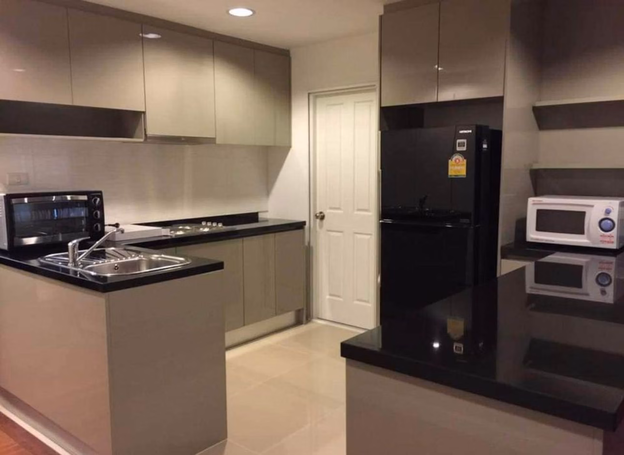 2 Bedroom Condo for Rent at Belle Grand Rama 9 - Image 4