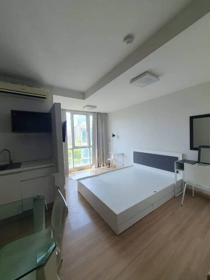Studio for Sale/Rent in Huai Khwang - Image 25
