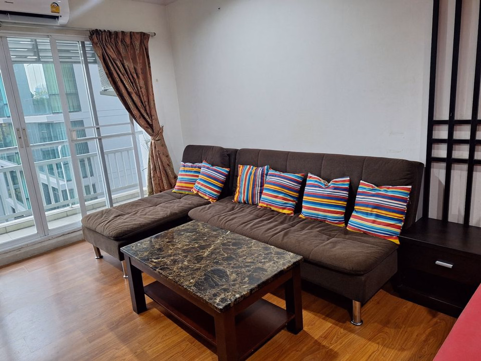 null Bed Condo for Rent  Near Asok BTS - Image 2
