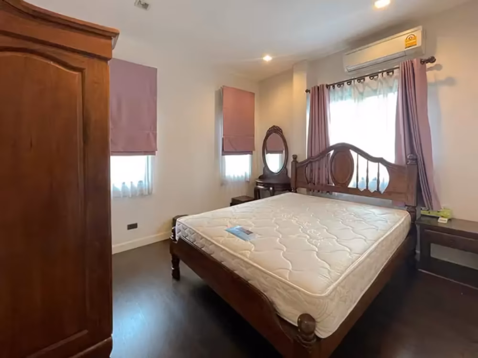 3 Bedroom House - Image 2