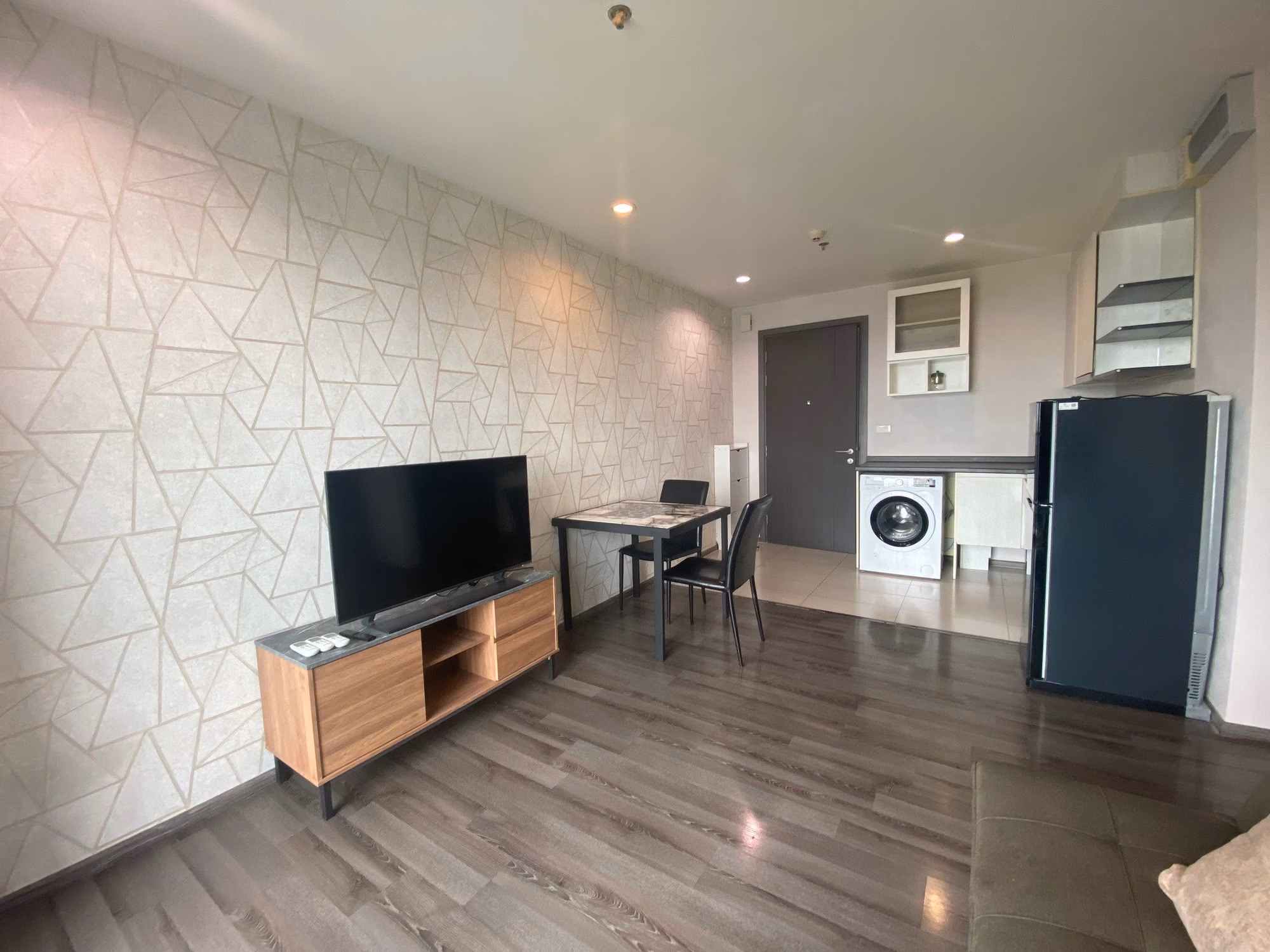 2 Bed Condo for Sale in Watthana - Image 8