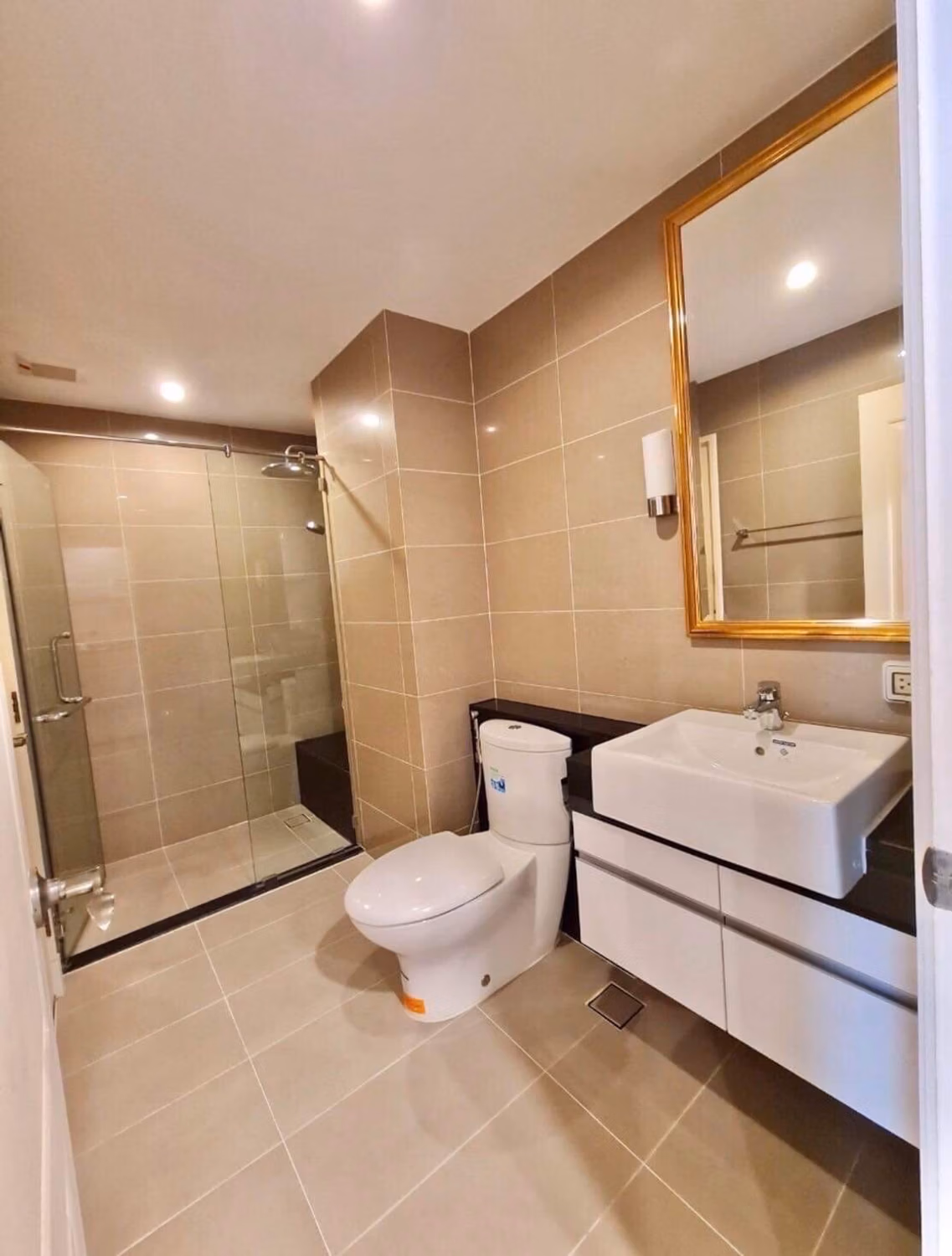 1 Bed Condo for Rent  Near Thailand Cultural Centre MRT - Image 4