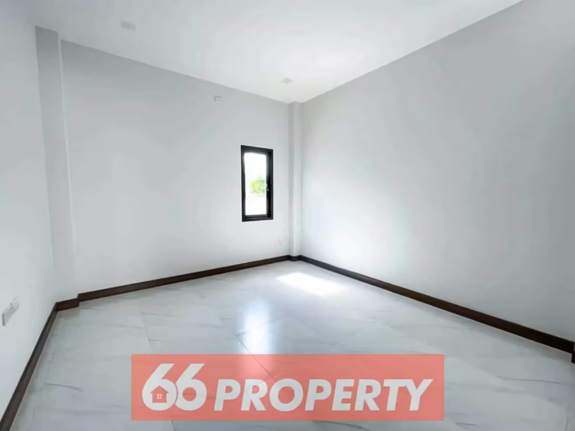 3 Bedroom House - Image 12