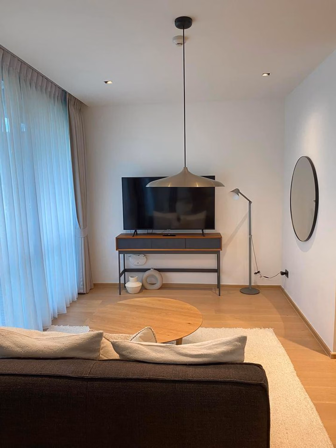 1 Bedroom Condo - Image 1