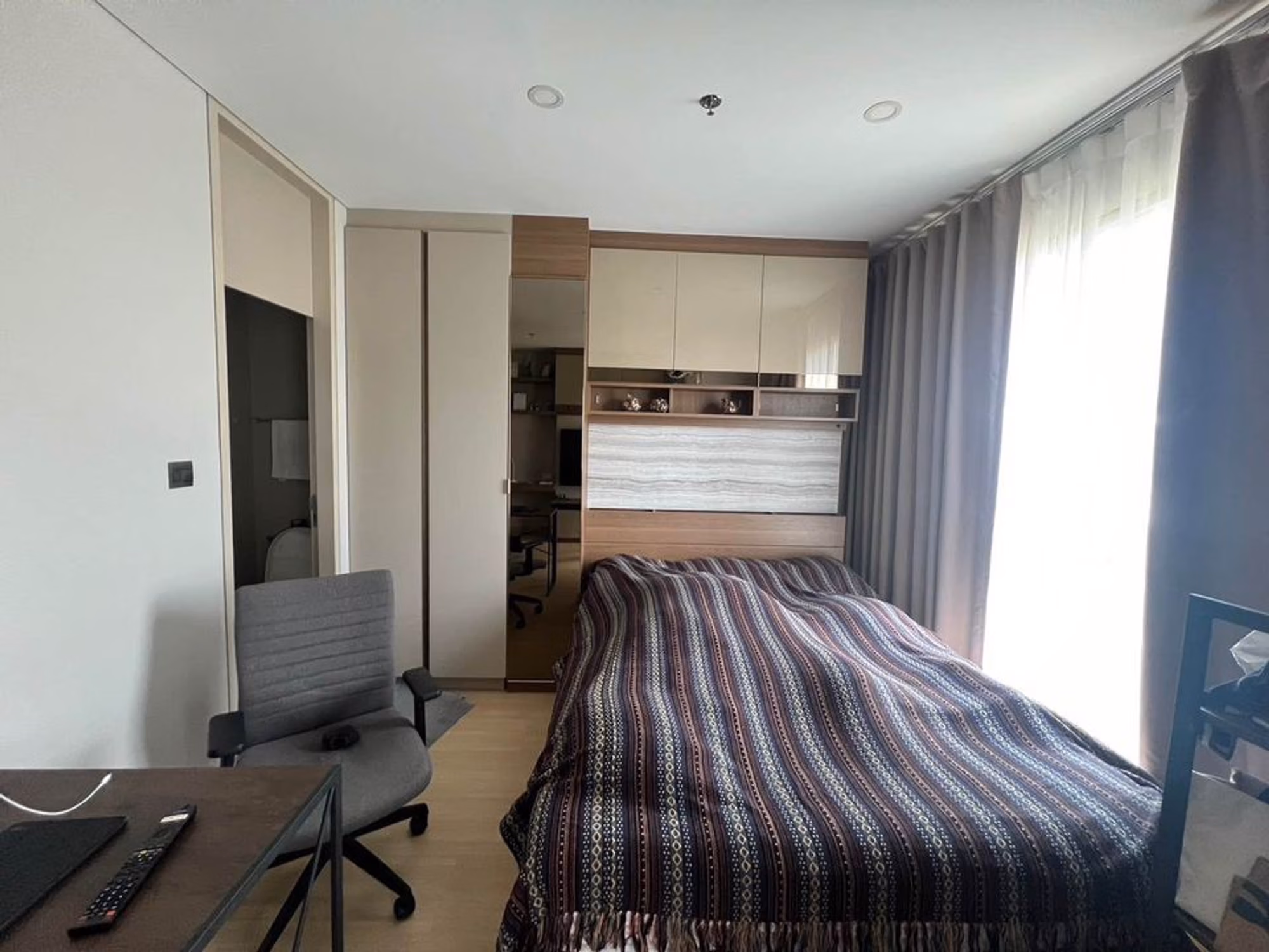 Condo - Image 2