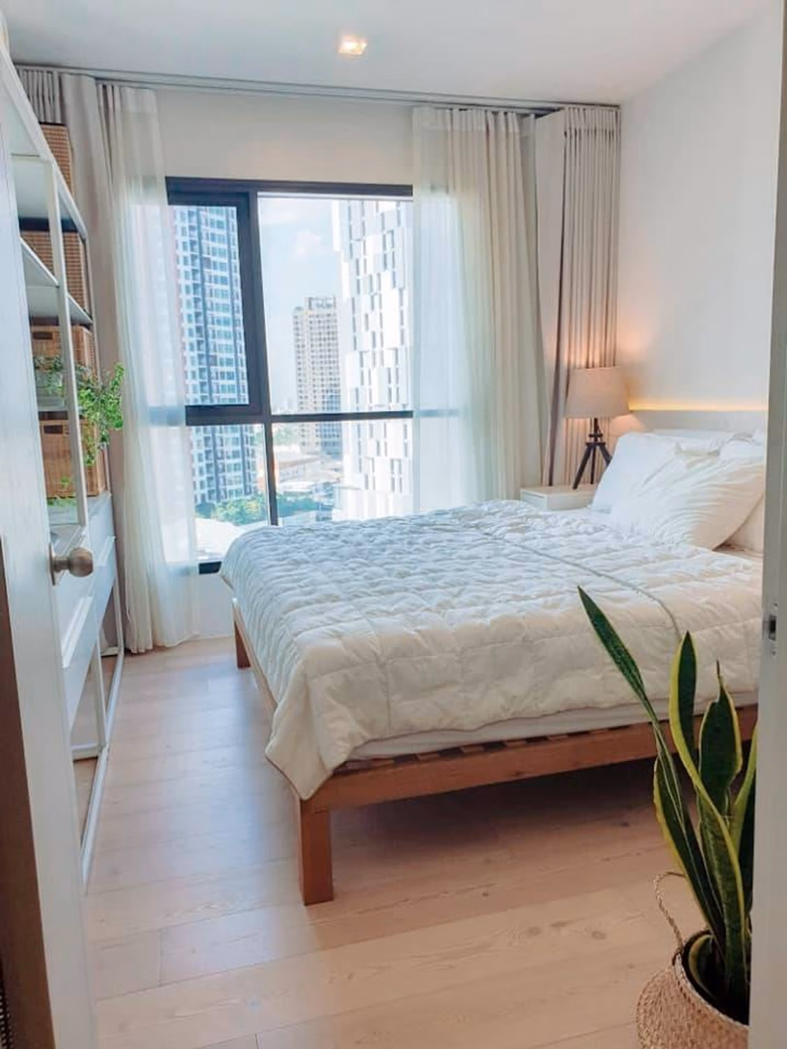 1 Bed Condo for Sale in Phra Khanong - Image 5