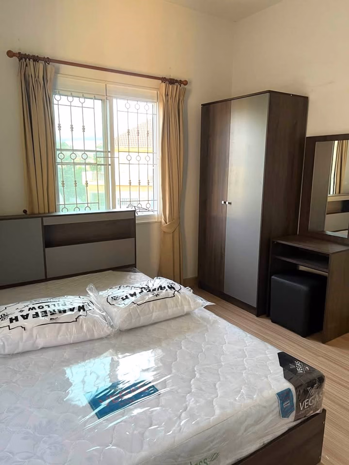 3 Bed House for Rent in Saraphi - Image 8