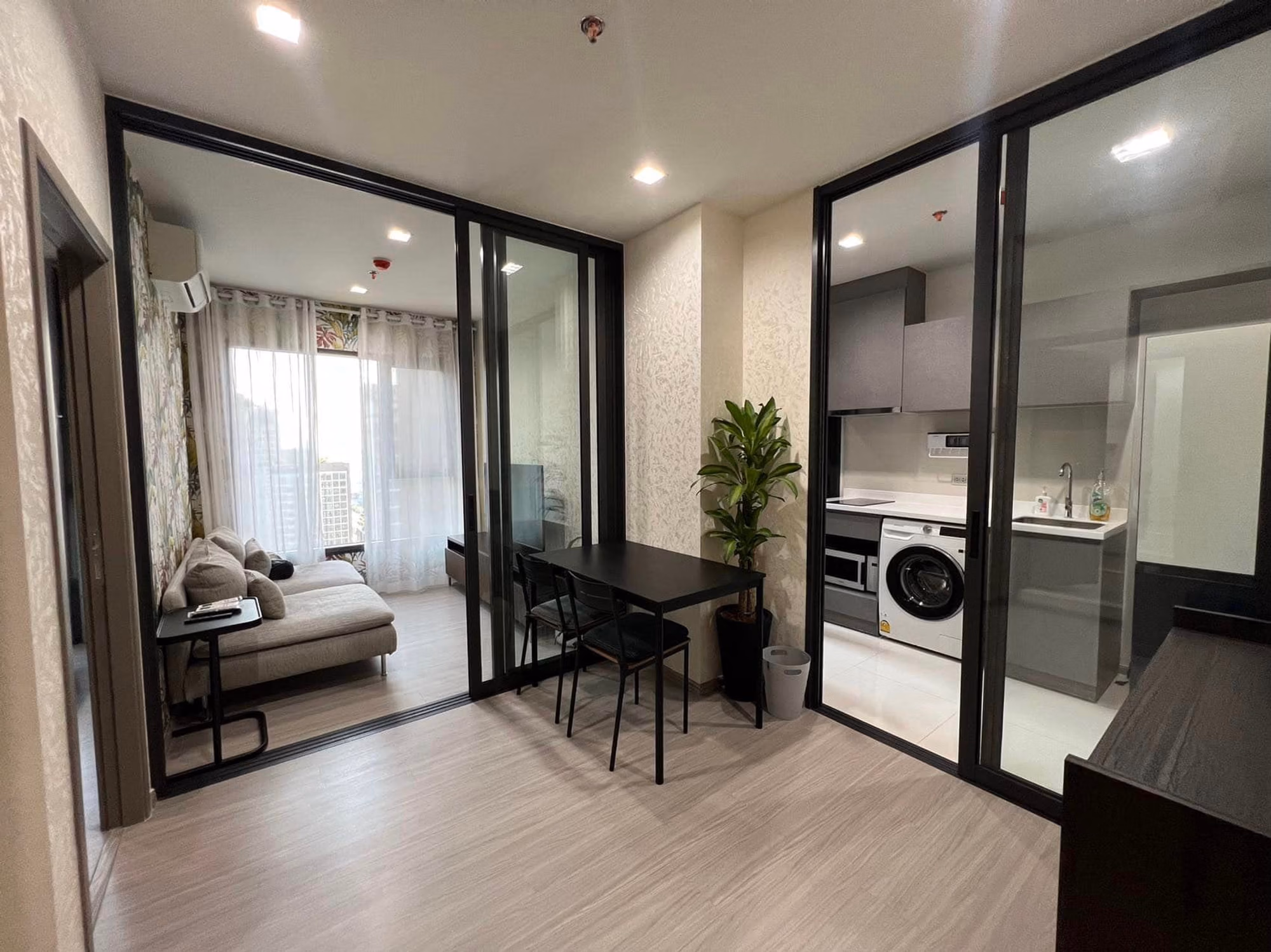 Condo - Image 2