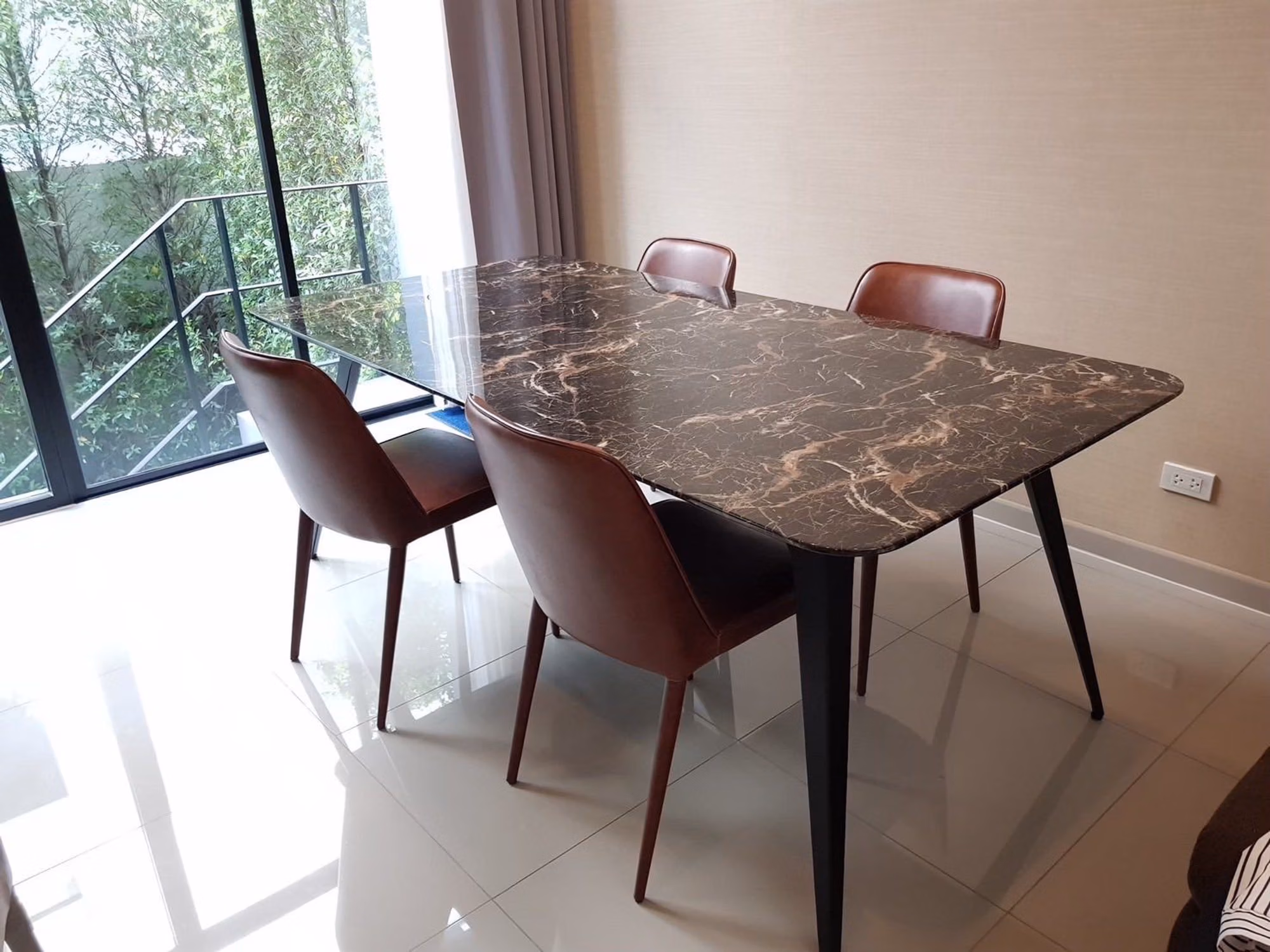 3 Bed Townhouse for Sale in Suan Luang - Image 3