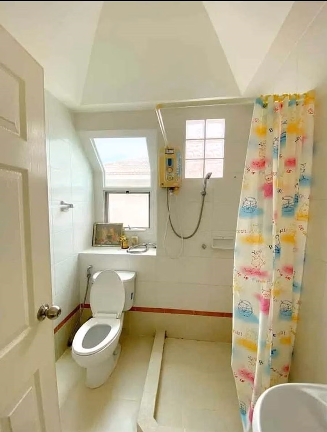 4 Bed House for Rent in Mueang Chiang Mai - Image 10
