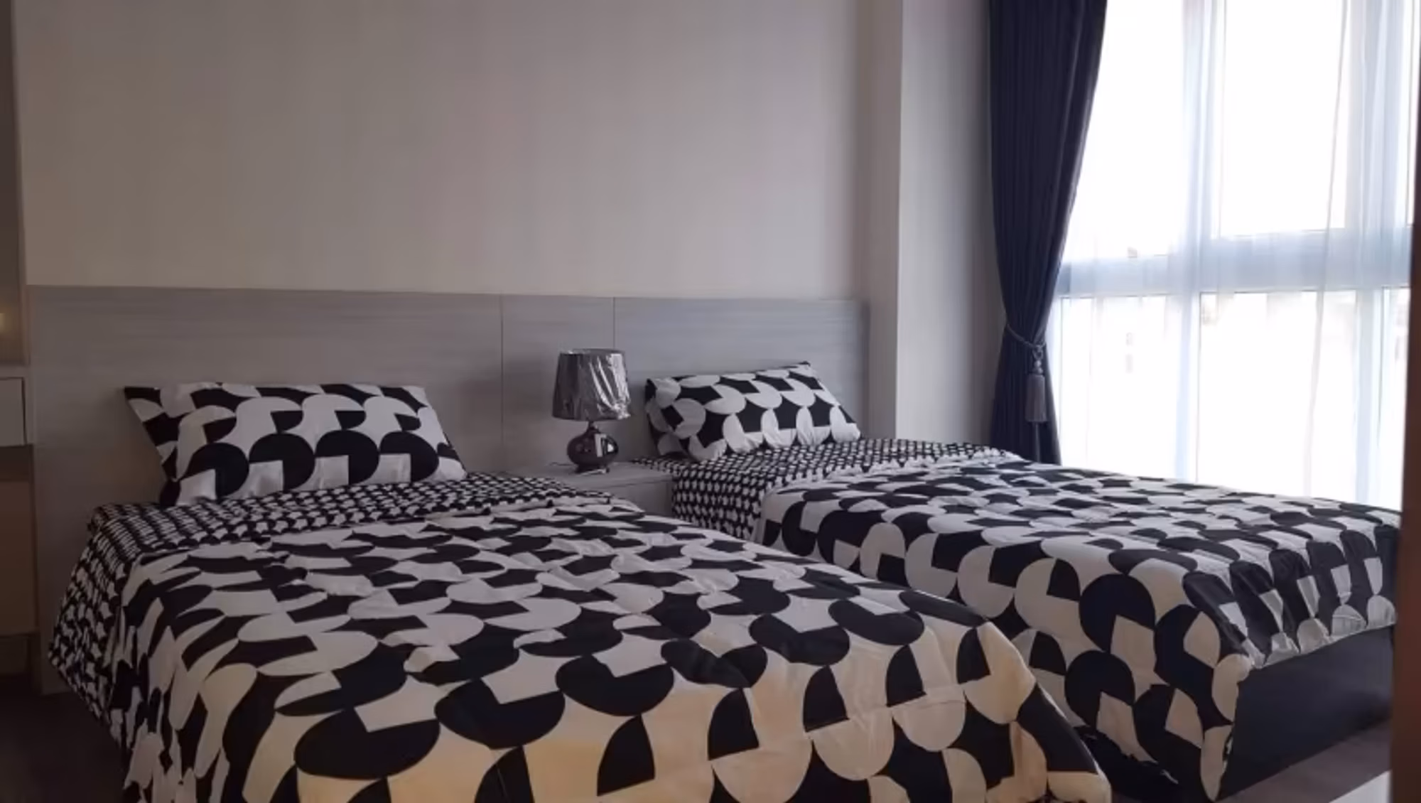 1 Bedroom Condo - Image 2