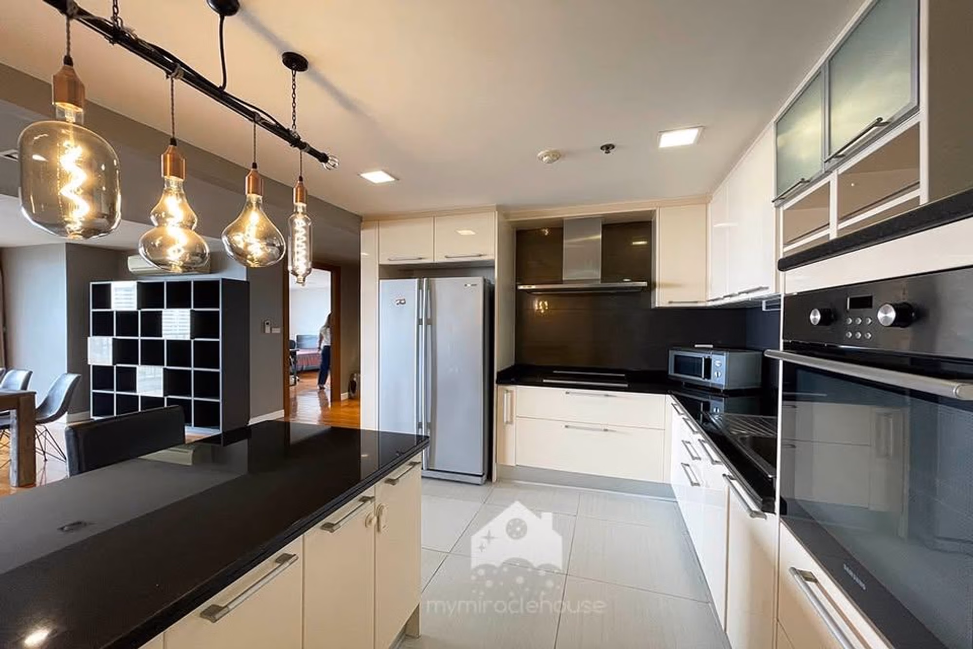 2 Bedroom Condo - Image 10