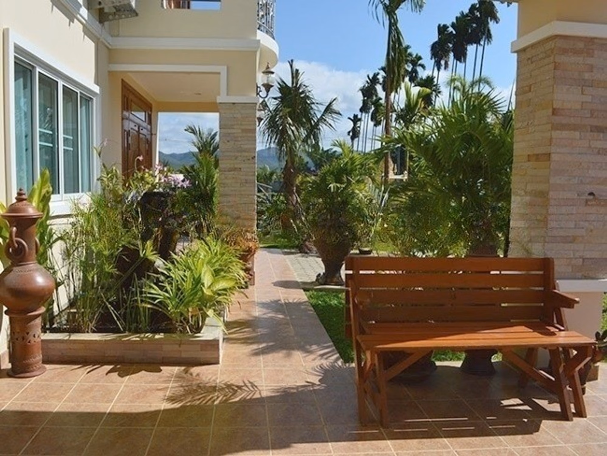 6 Bed House for Sale in San Sai District - Image 5