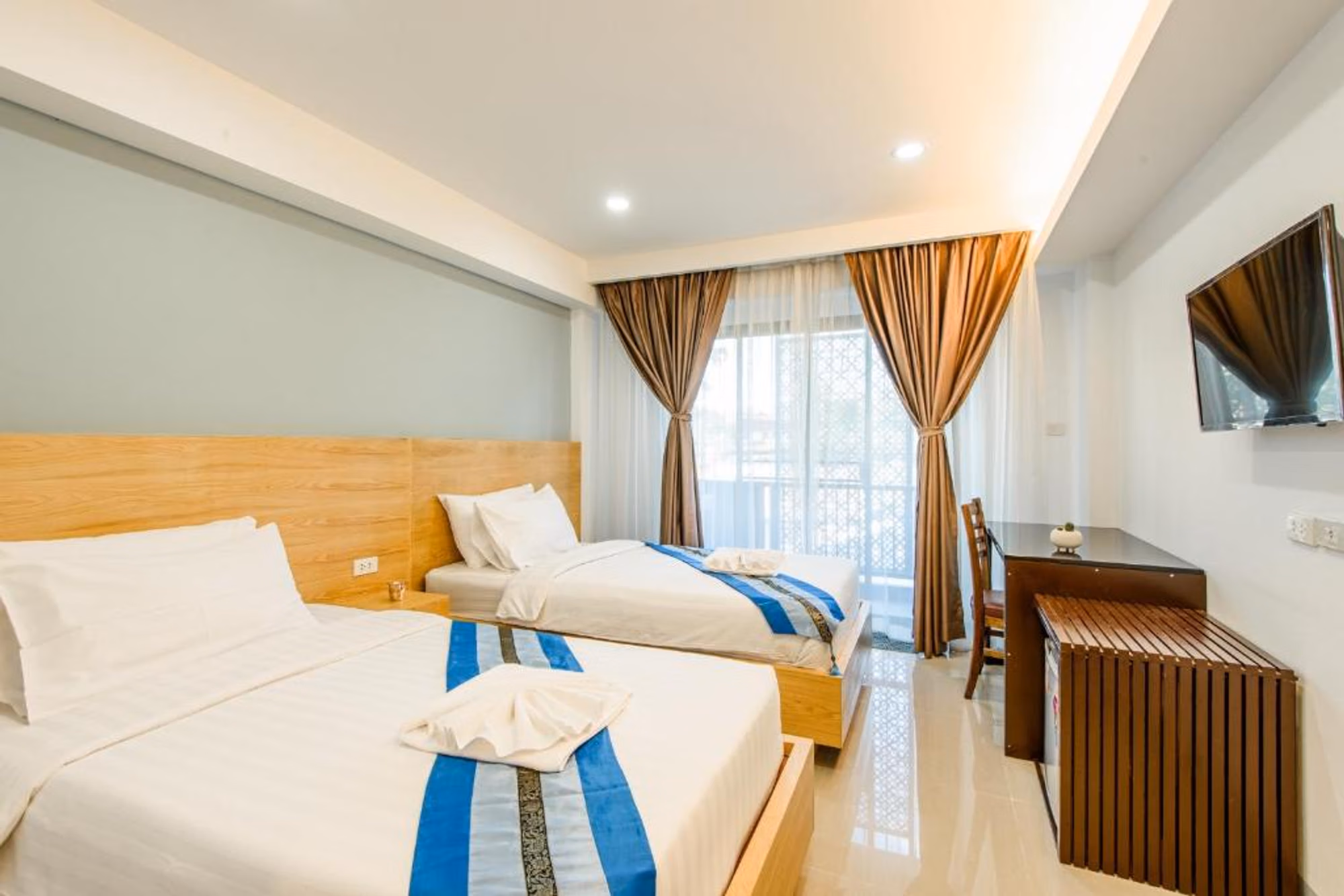 Commercial/Shophouse for Sale at Room Lanna Hotel - Image 10