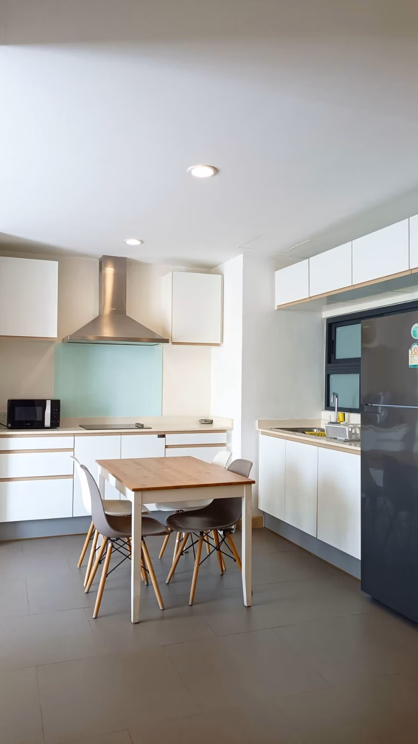 2 Bed Condo for Rent in Watthana - Image 1