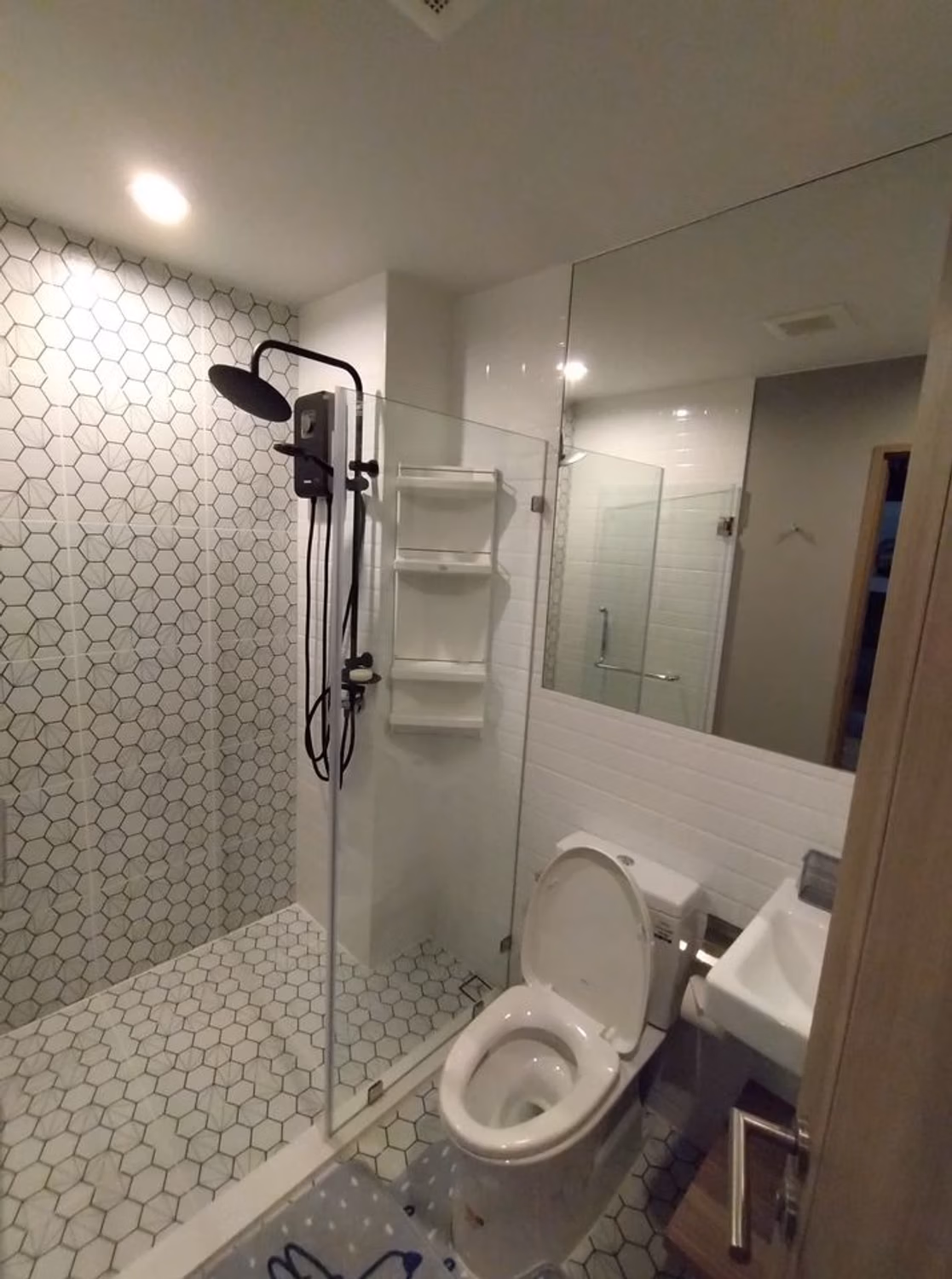 Condo for Rent at Altitude Unicorn Sathorn - Image 13