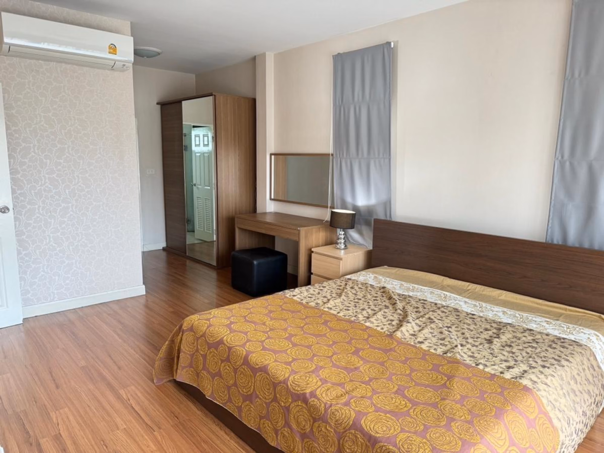 3 Bed House for Rent in Bang Phli - Image 4