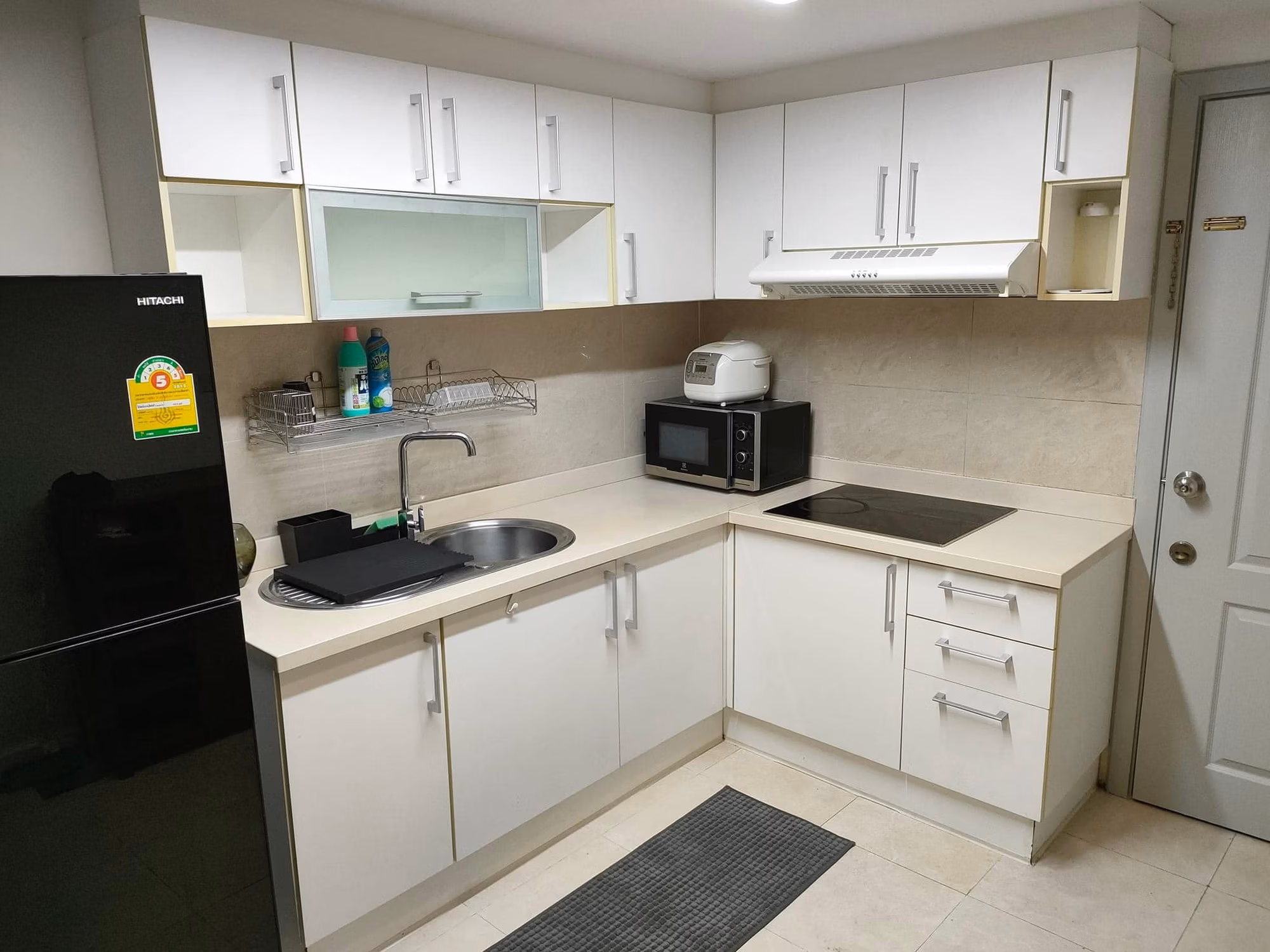 2 Bed Condo for Rent in Watthana - Image 3