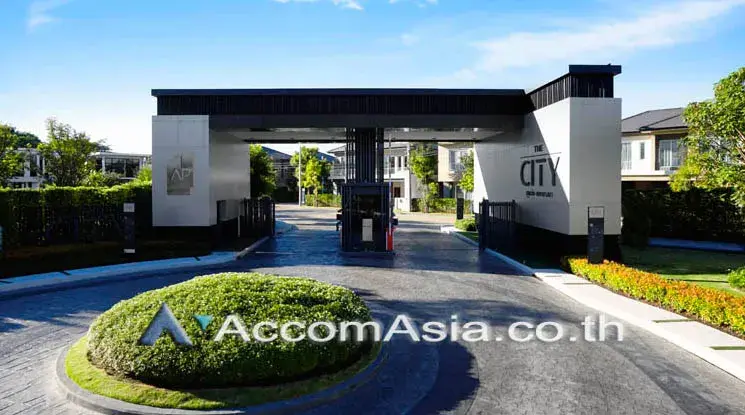 4 Bedroom House - Image 9
