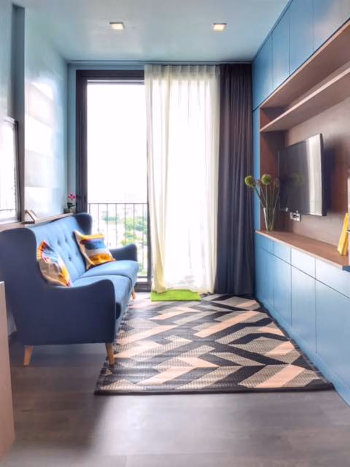 Condo for Rent at The Edge Sukhumvit 23 - Image 1