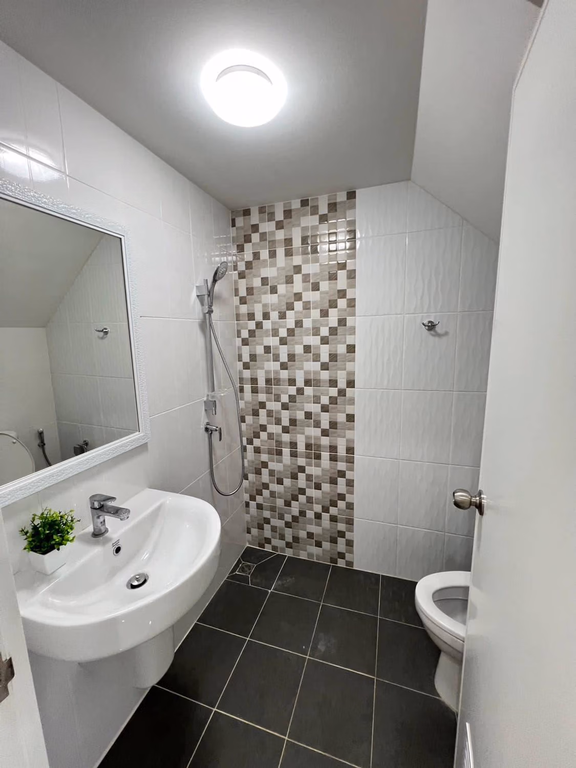 4 Bed Townhouse for Rent in Mueang Chiang Mai - Image 12