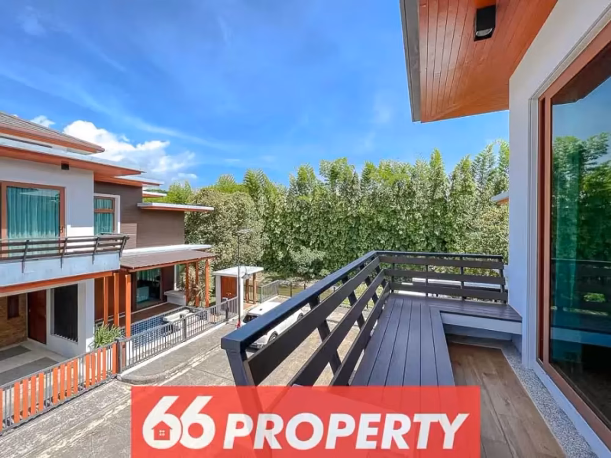 4 Bedroom House - Image 8
