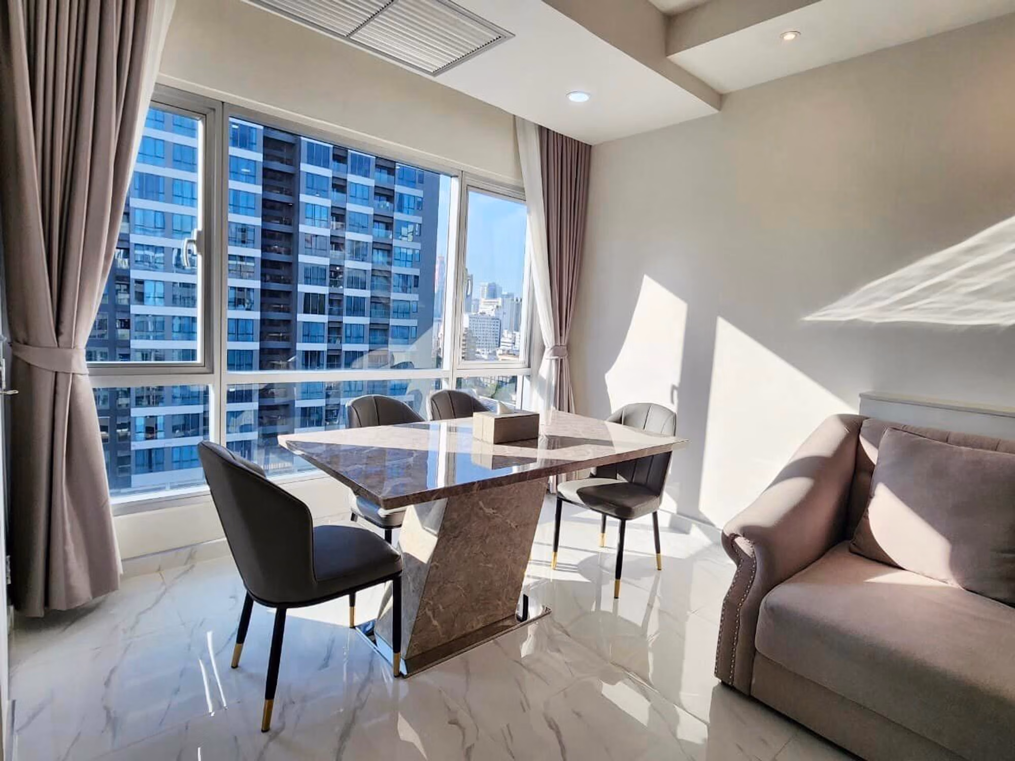 Condo for Rent at Trendy Condominium Sukhumvit 13 - Image 3
