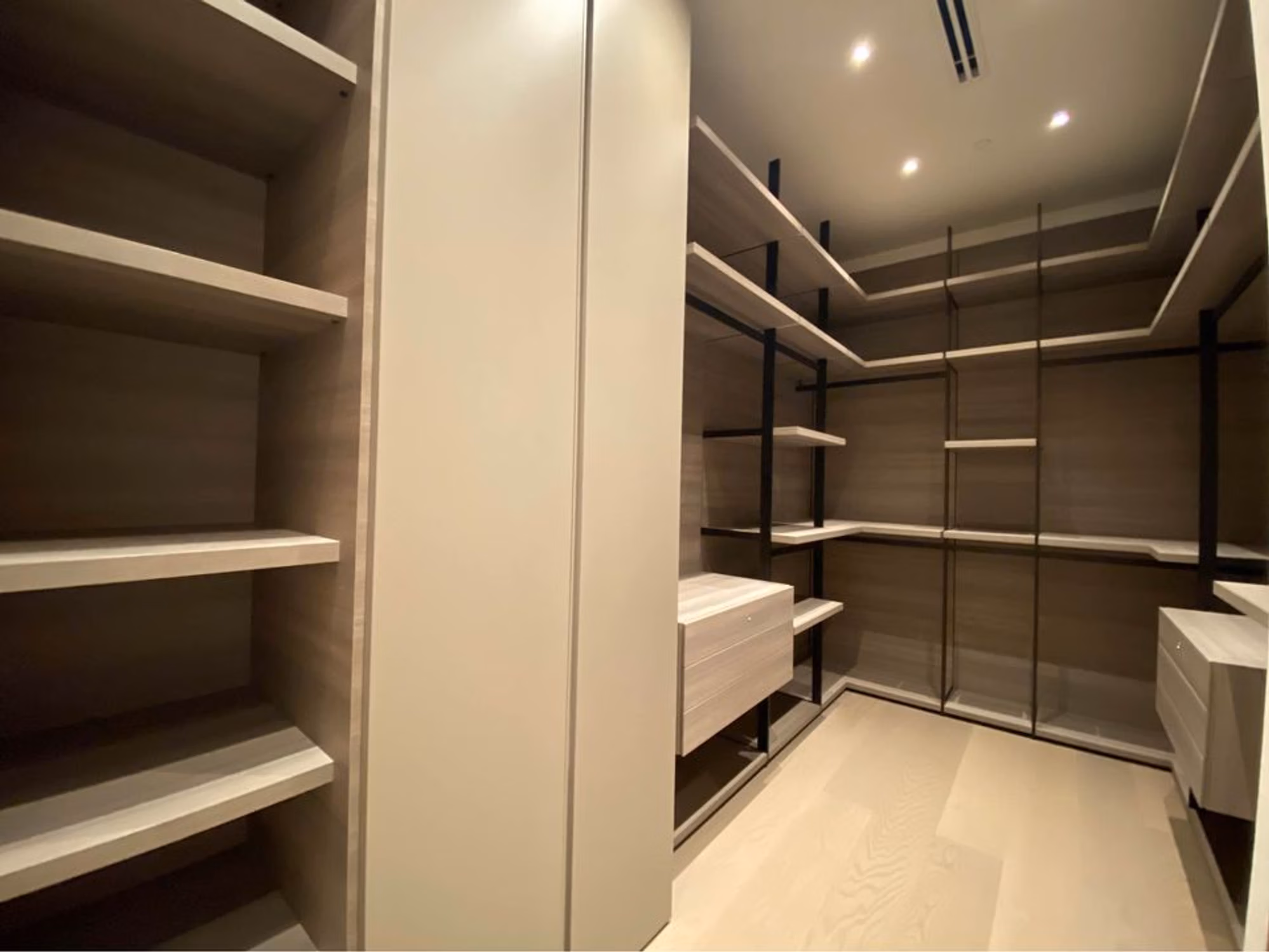 Condo - Image 6