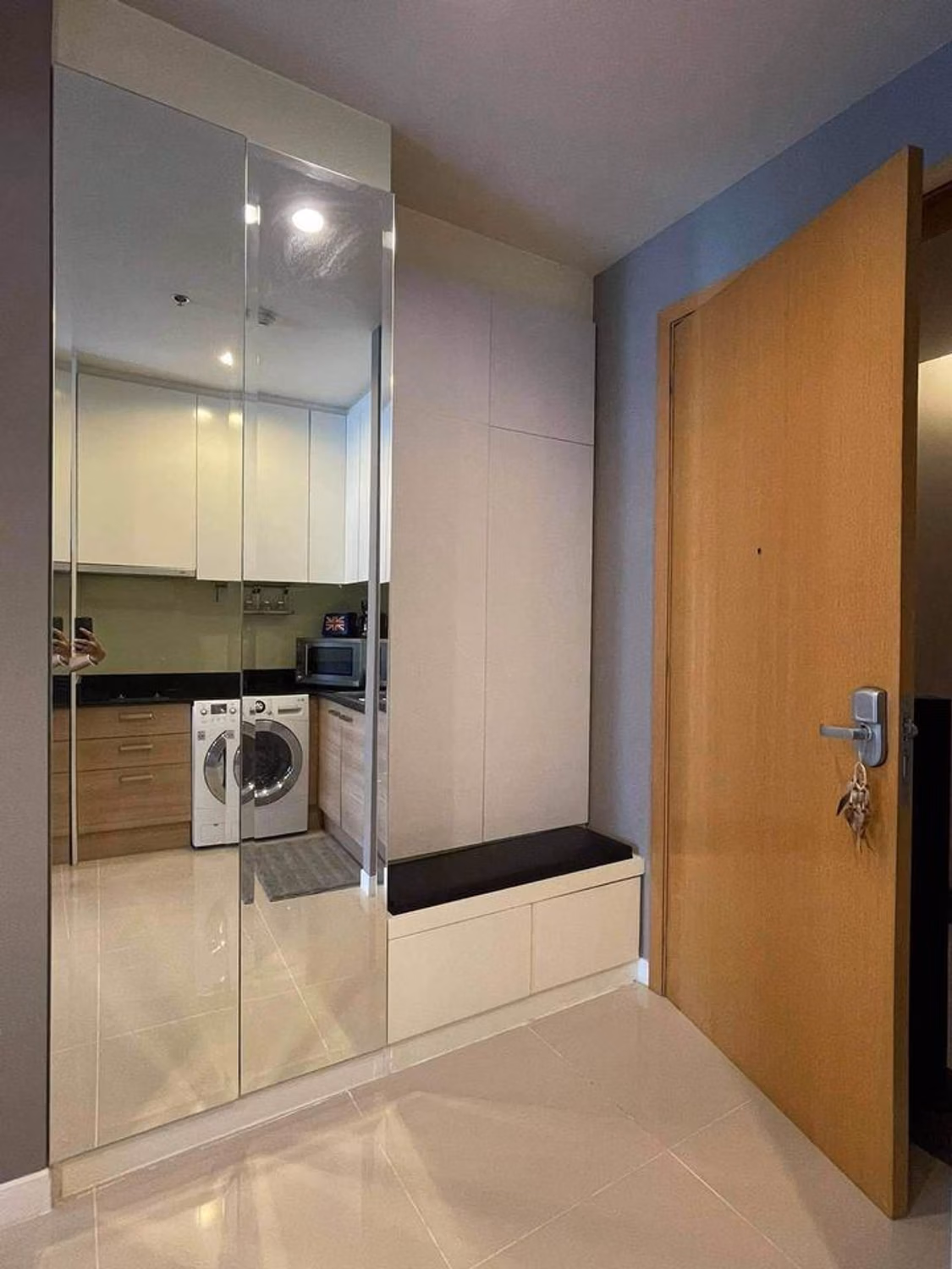 Condo for Rent at Circle Condominium - Image 10