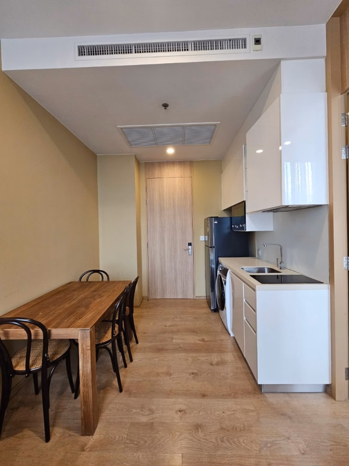 Condo - Image 7