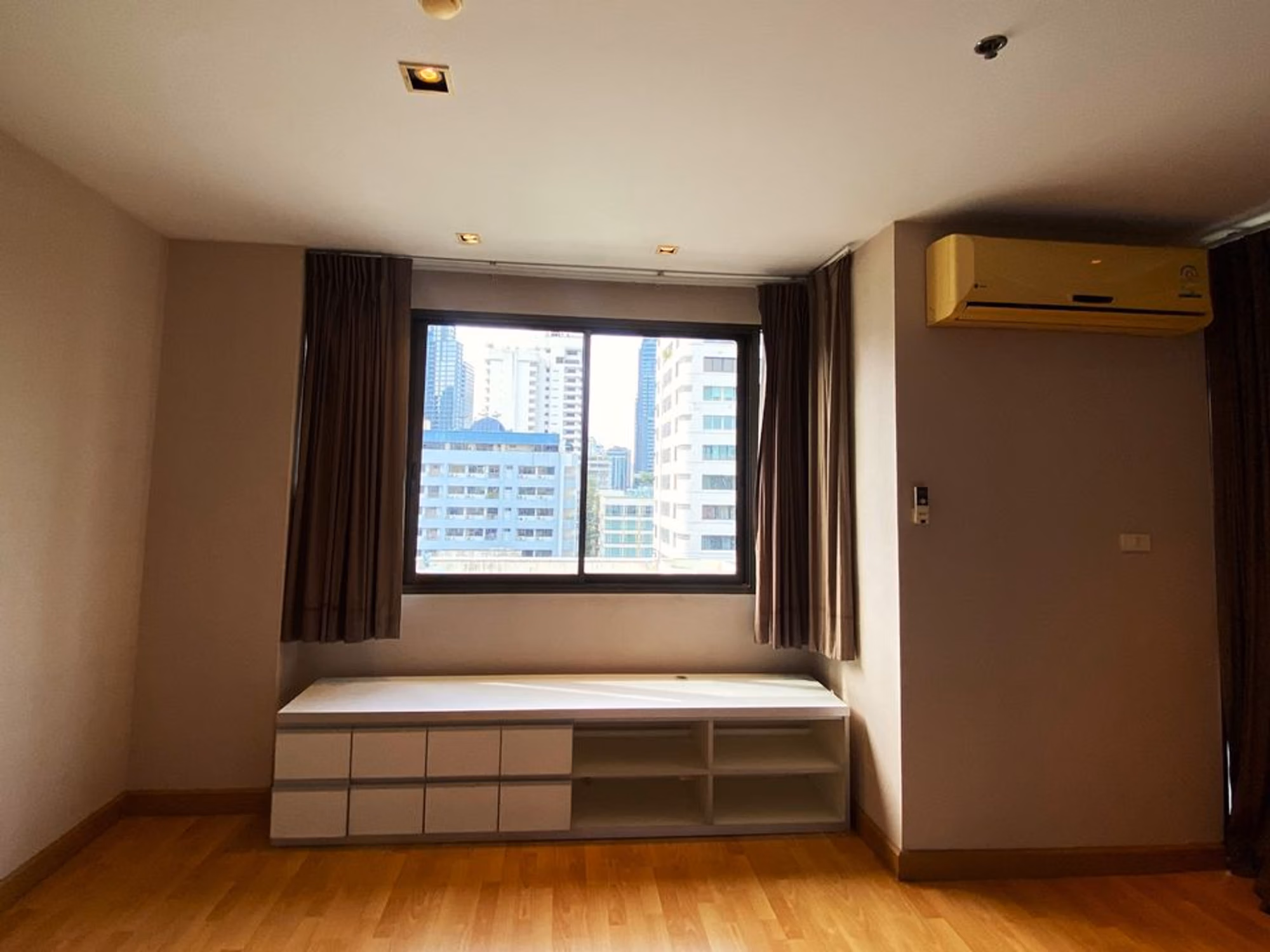 1 Bed Condo for Rent in Khlong Toei - Image 4