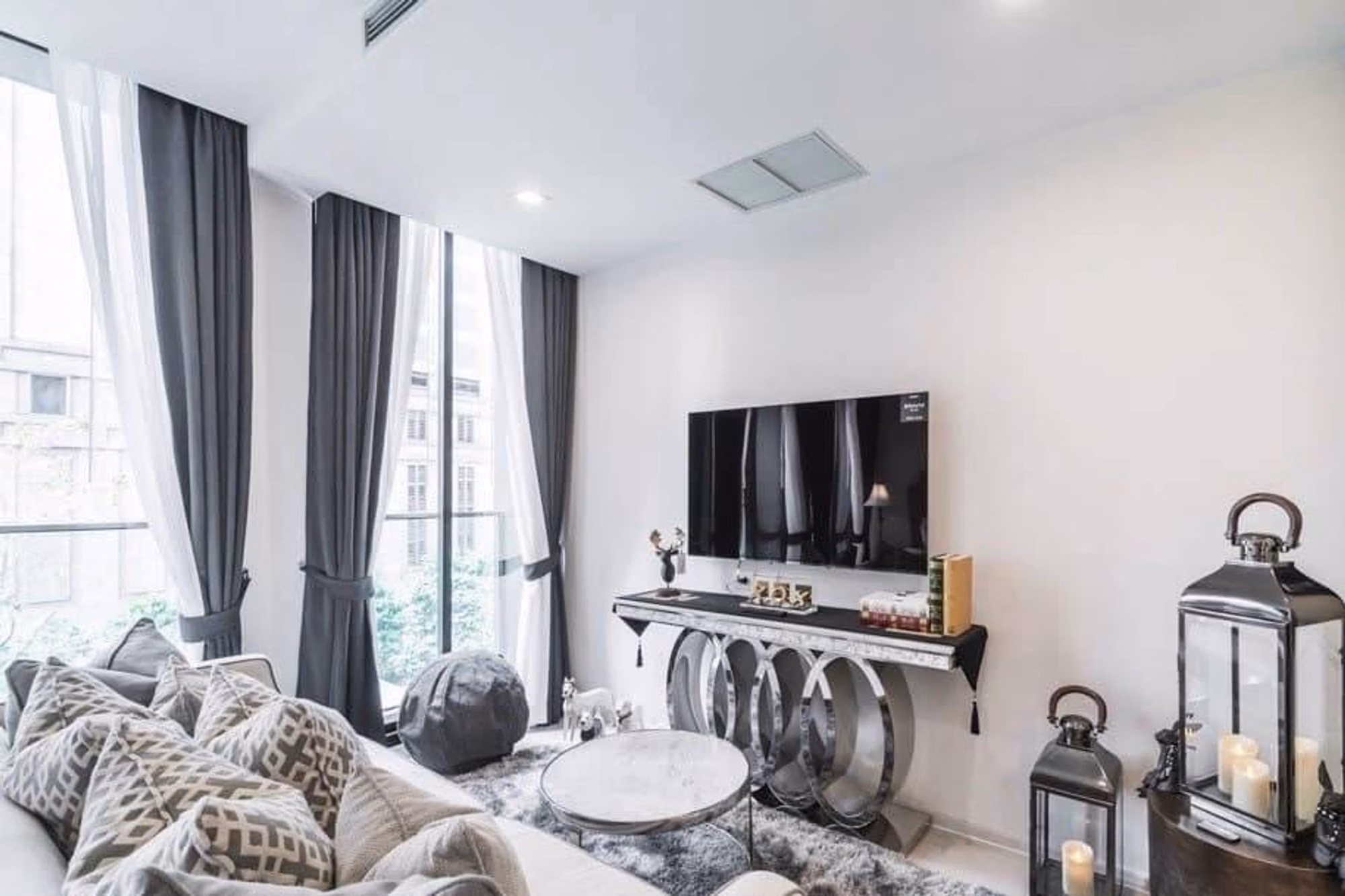1 Bed Condo for Rent  Near Phloen Chit BTS - Image 1