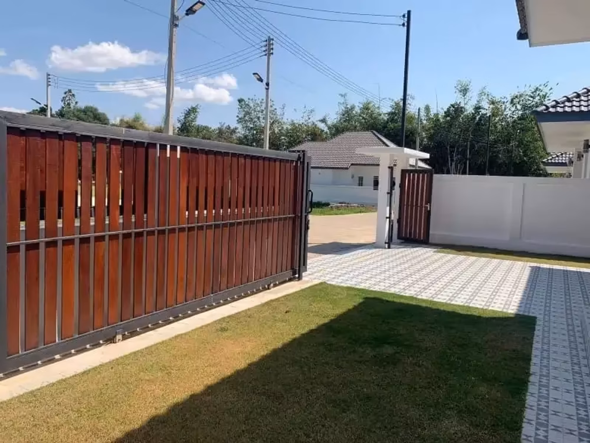 3 Bedroom House - Image 10