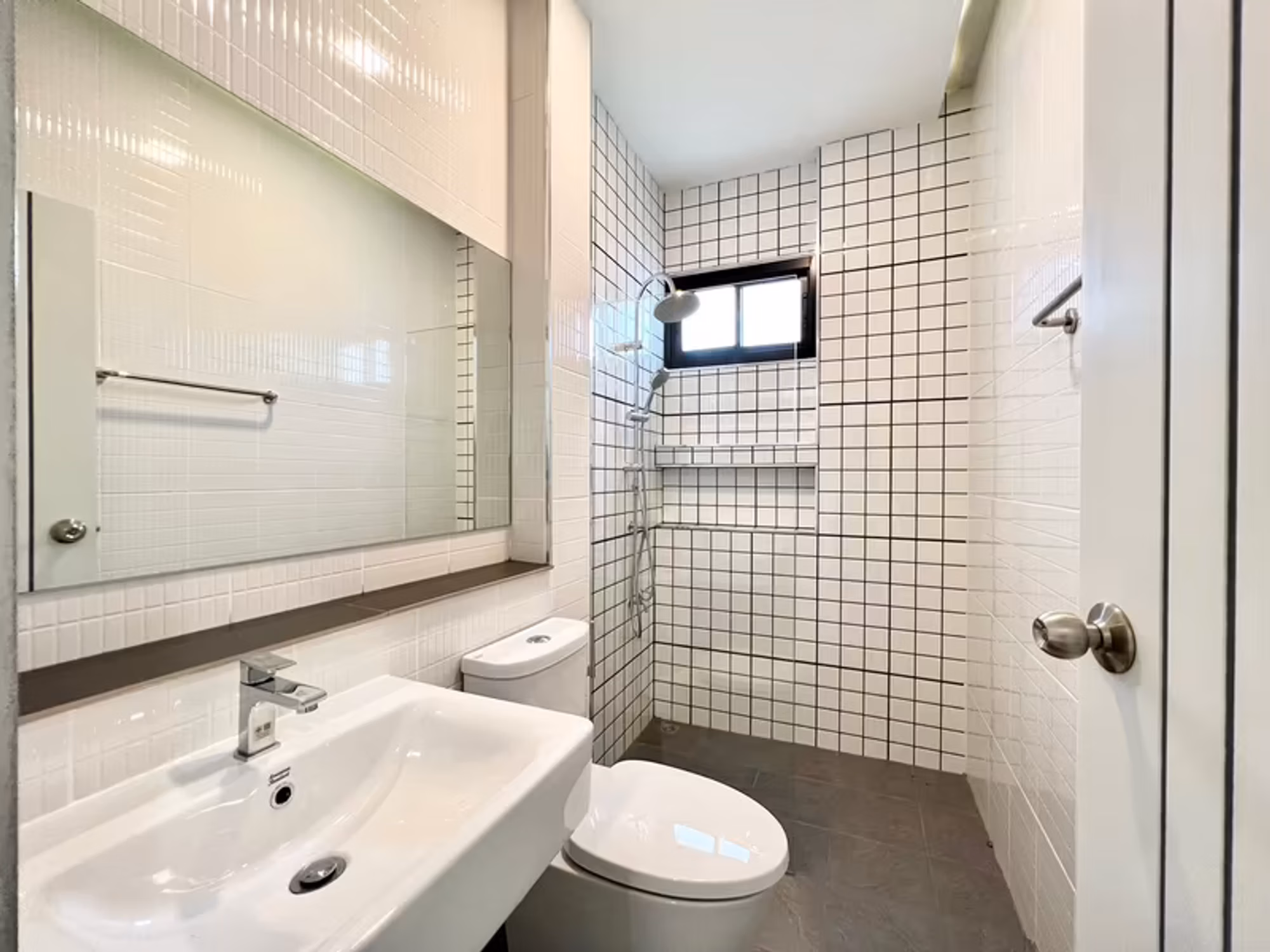 3 Bedroom House - Image 11