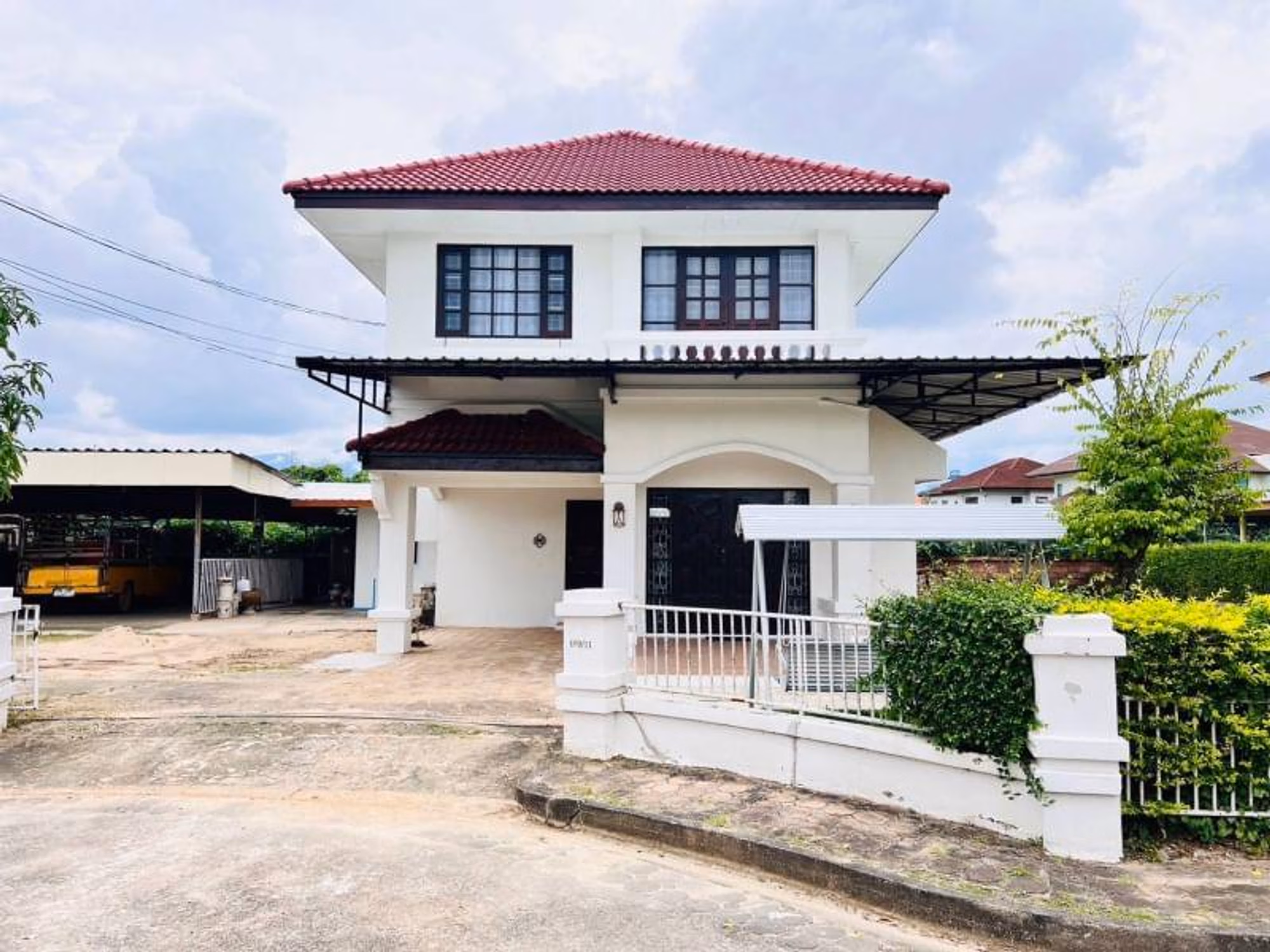 3 ห้องนอน บ้าน สำหรับ จำหน่าย ใน Mueang Chiang Mai District - Image 1