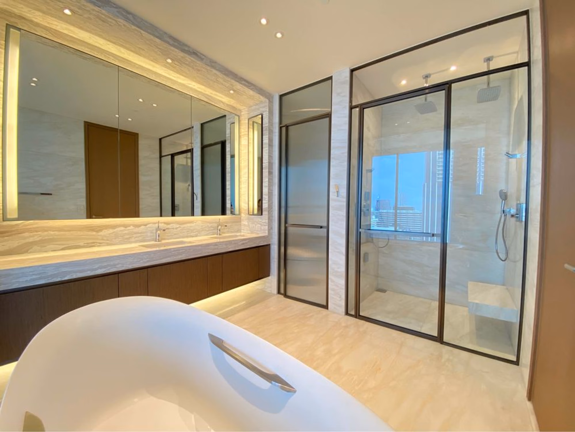 Condo - Image 10