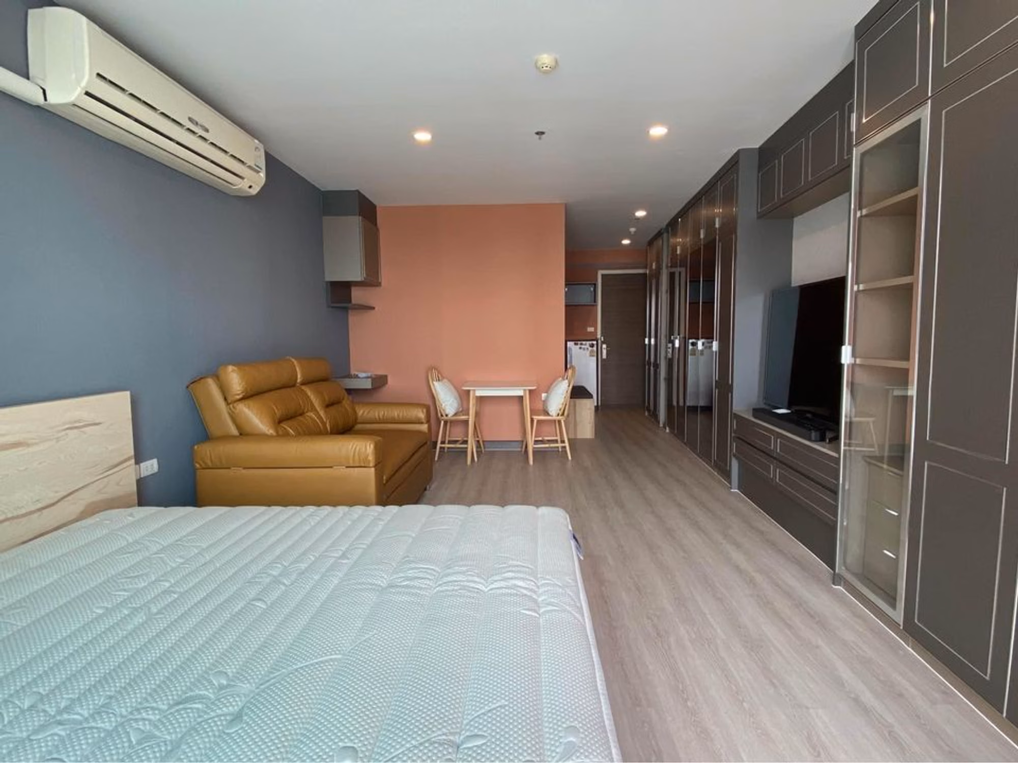 undefined Bed Condo for Sale in Yan Nawa - Image 1