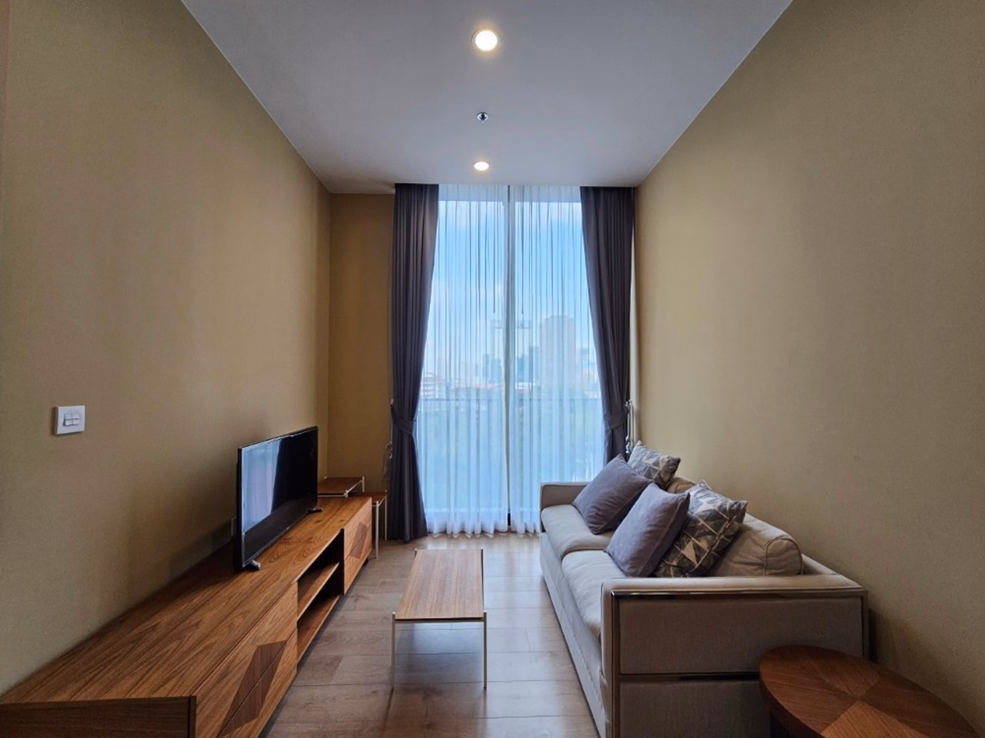 Condo - Image 3