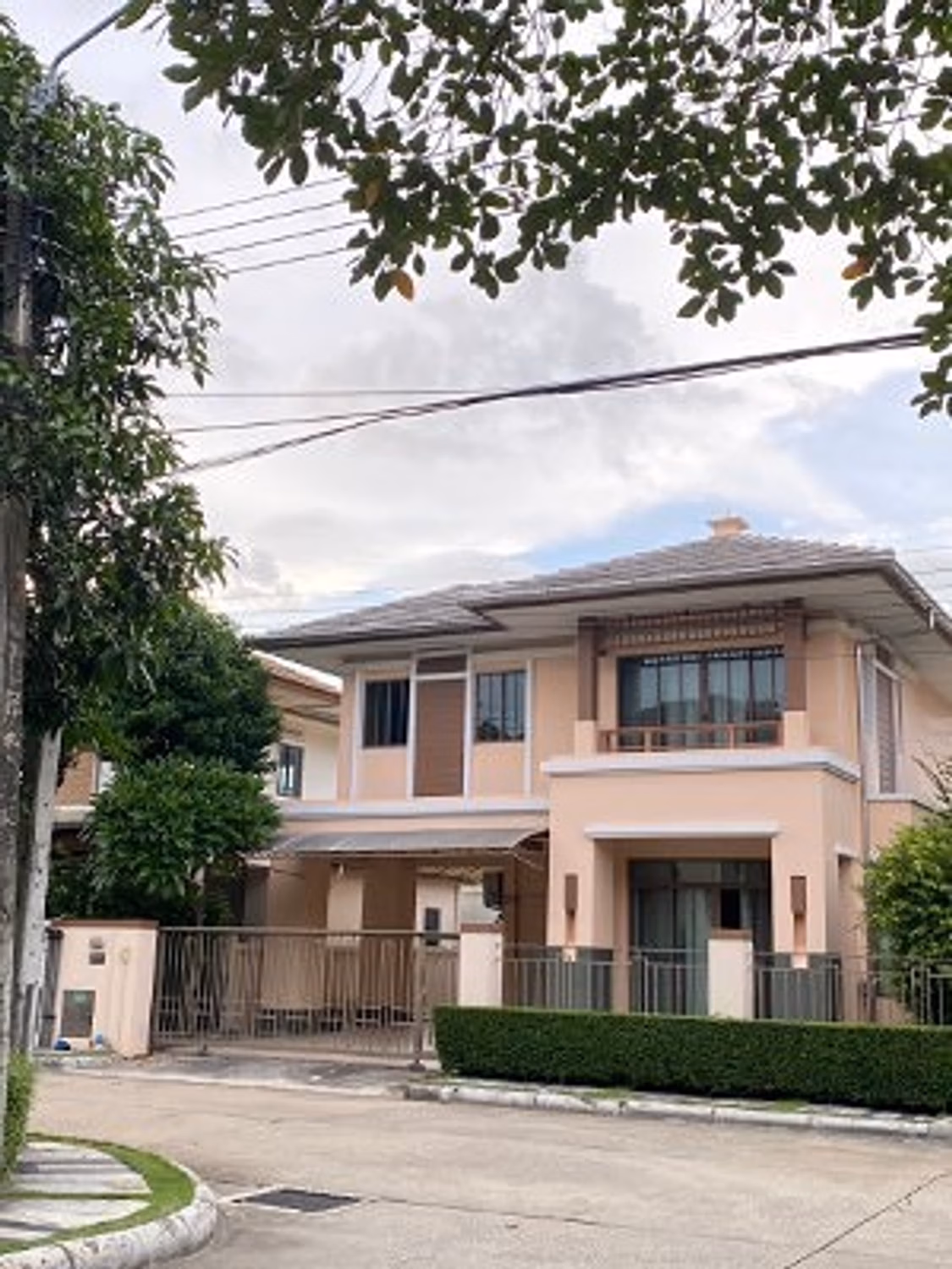 3 ห้องนอน บ้าน สำหรับ จำหน่าย ใน Bang Phli - Image 1