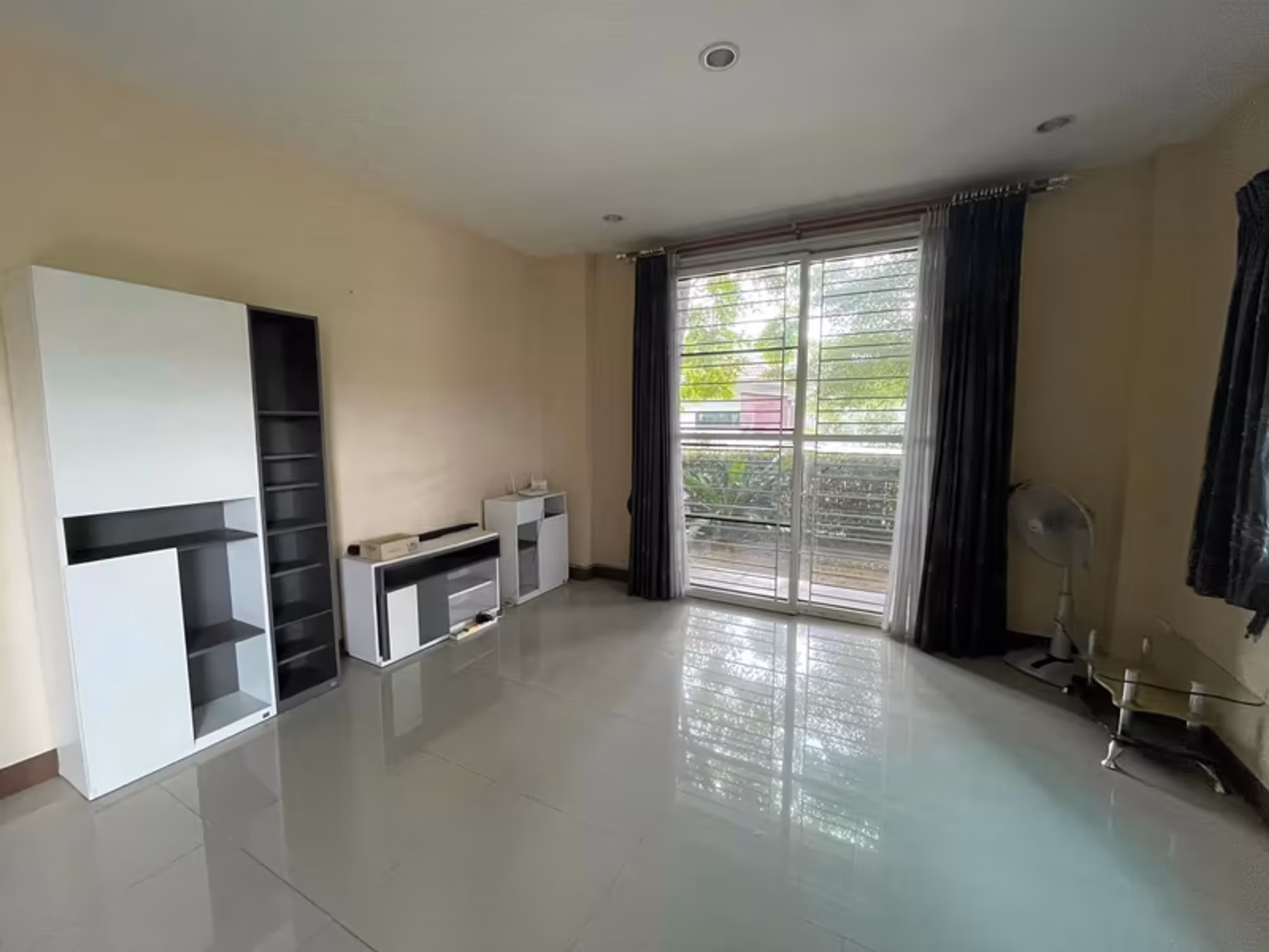 3 Bedroom House - Image 17